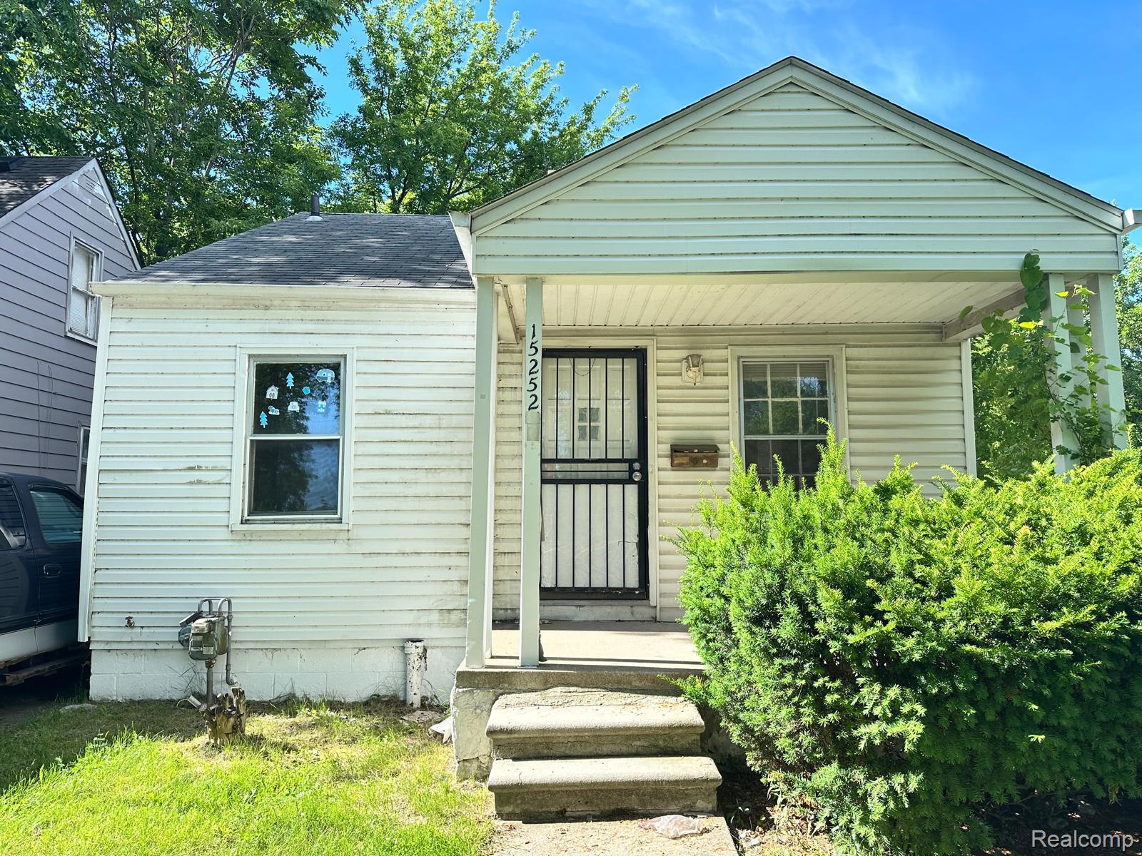 15252, Rossini, Detroit, Michigan, 48205