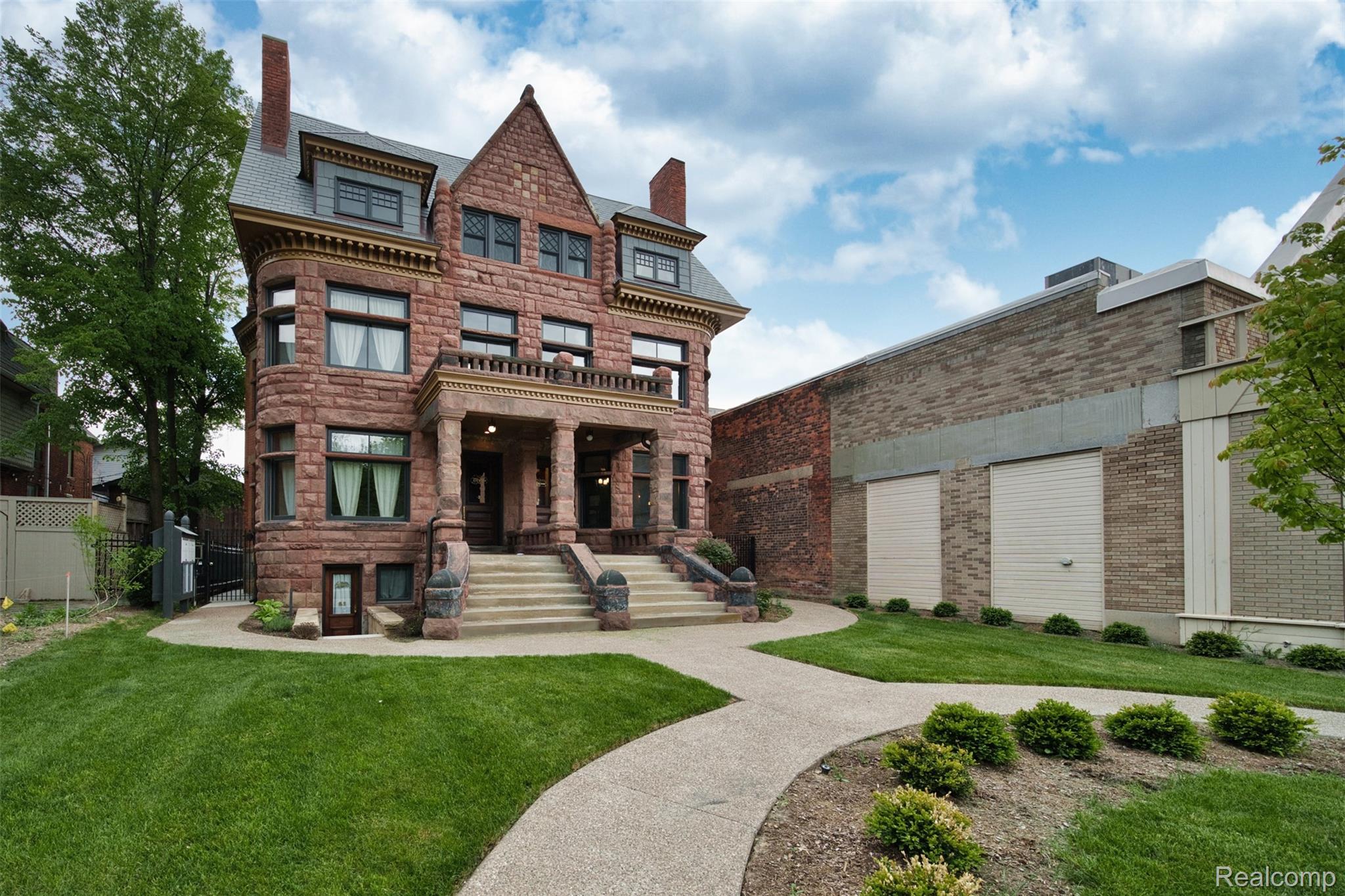 701, Canfield, #04, Detroit, Michigan, 48201