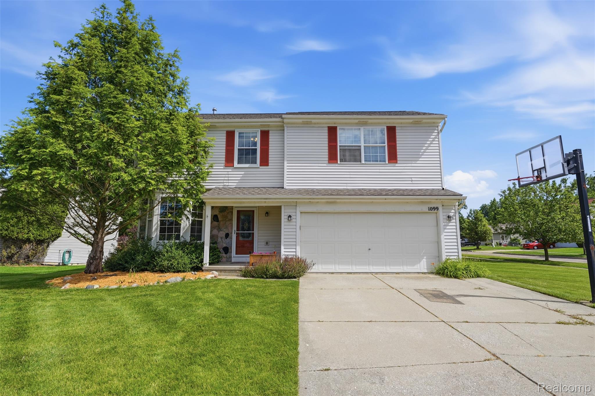 1099, Carriage Hill, Fenton, Michigan, 48430