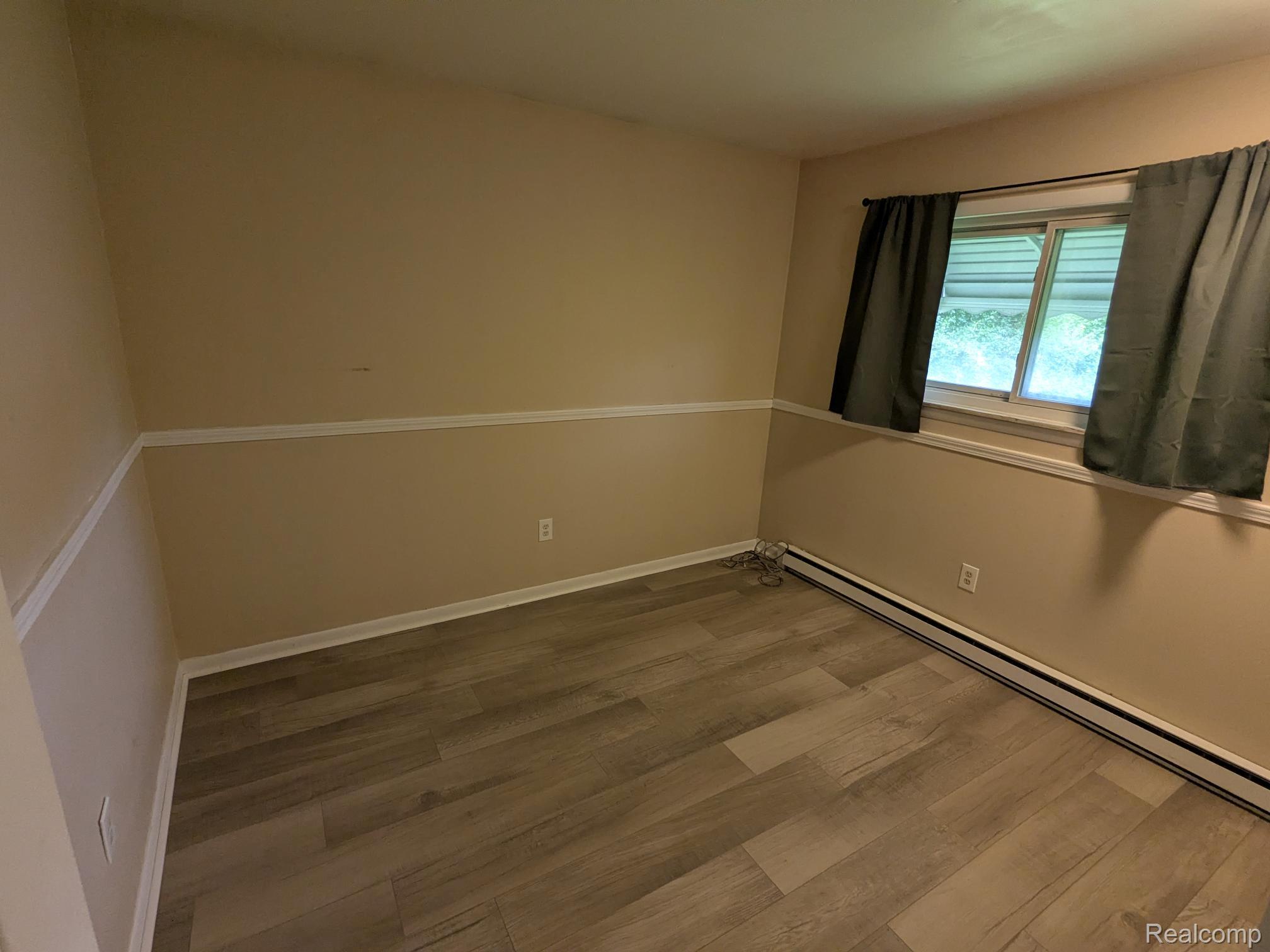 23911, METHUEN, Warren, Michigan, 48091