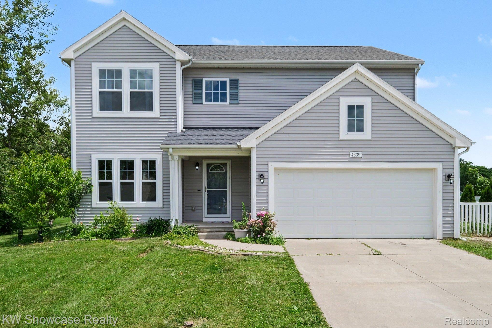 4339, Pebble Creek, Grand Blanc, Michigan, 48439
