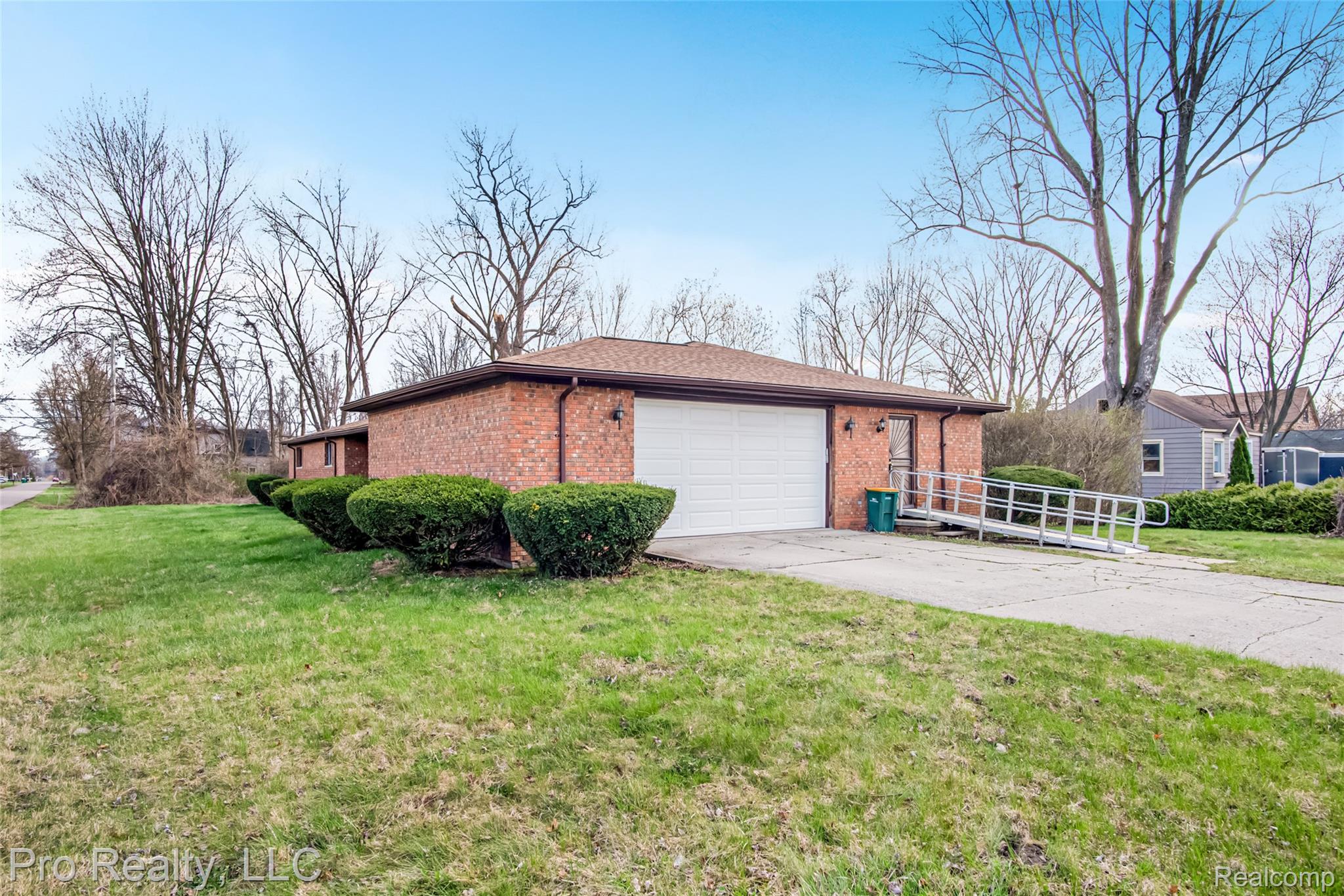 11200, Wahrman, Romulus, Michigan, 48174