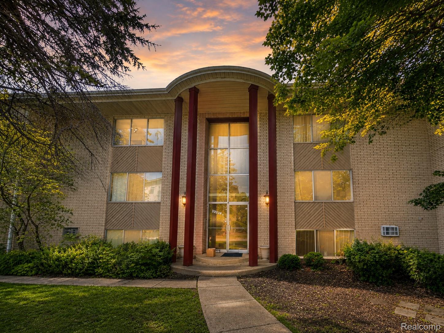 33234, Kingslane, #5, Farmington, Michigan, 48336