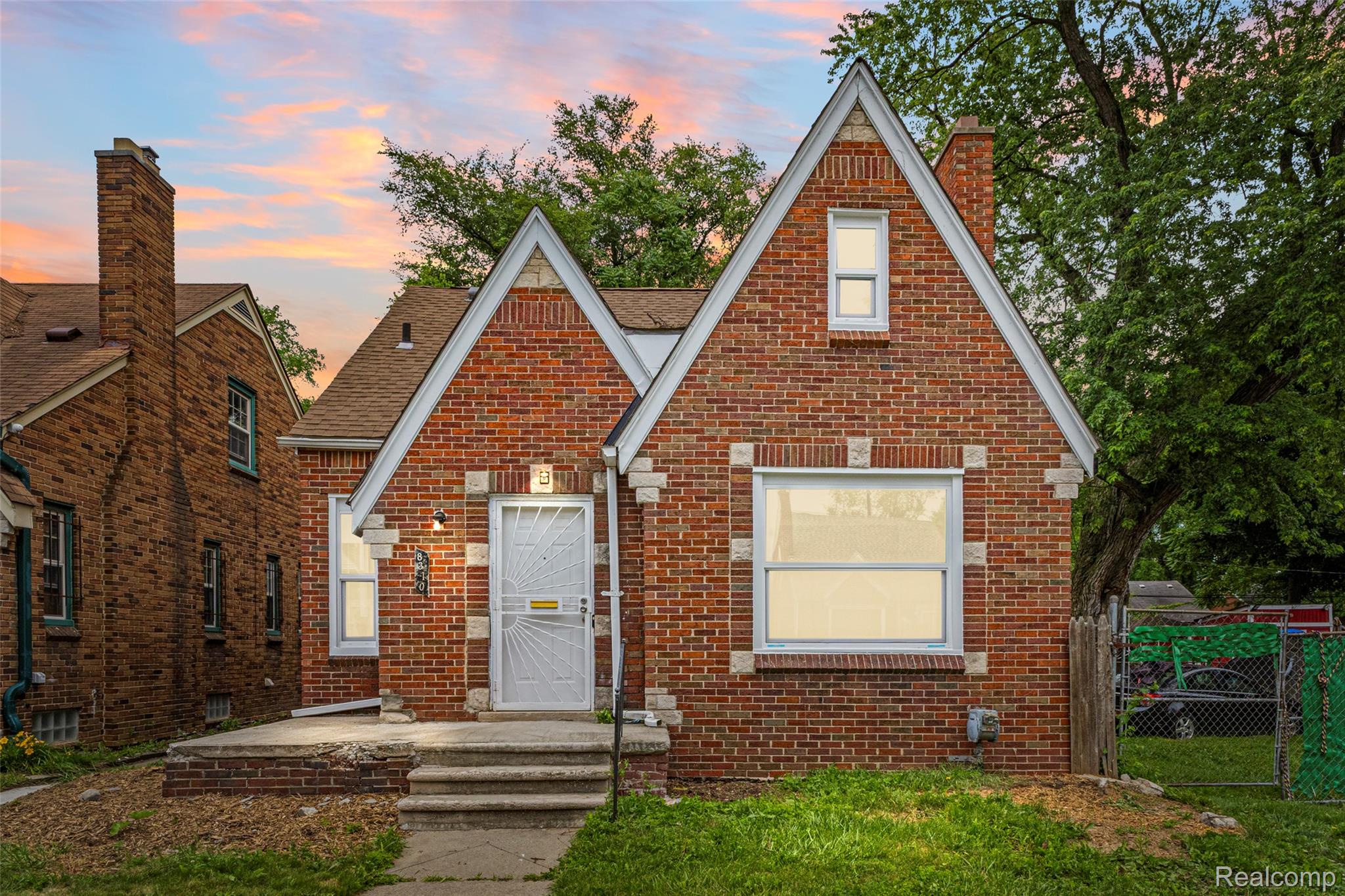 8310, Whitcomb, Detroit, Michigan, 48228