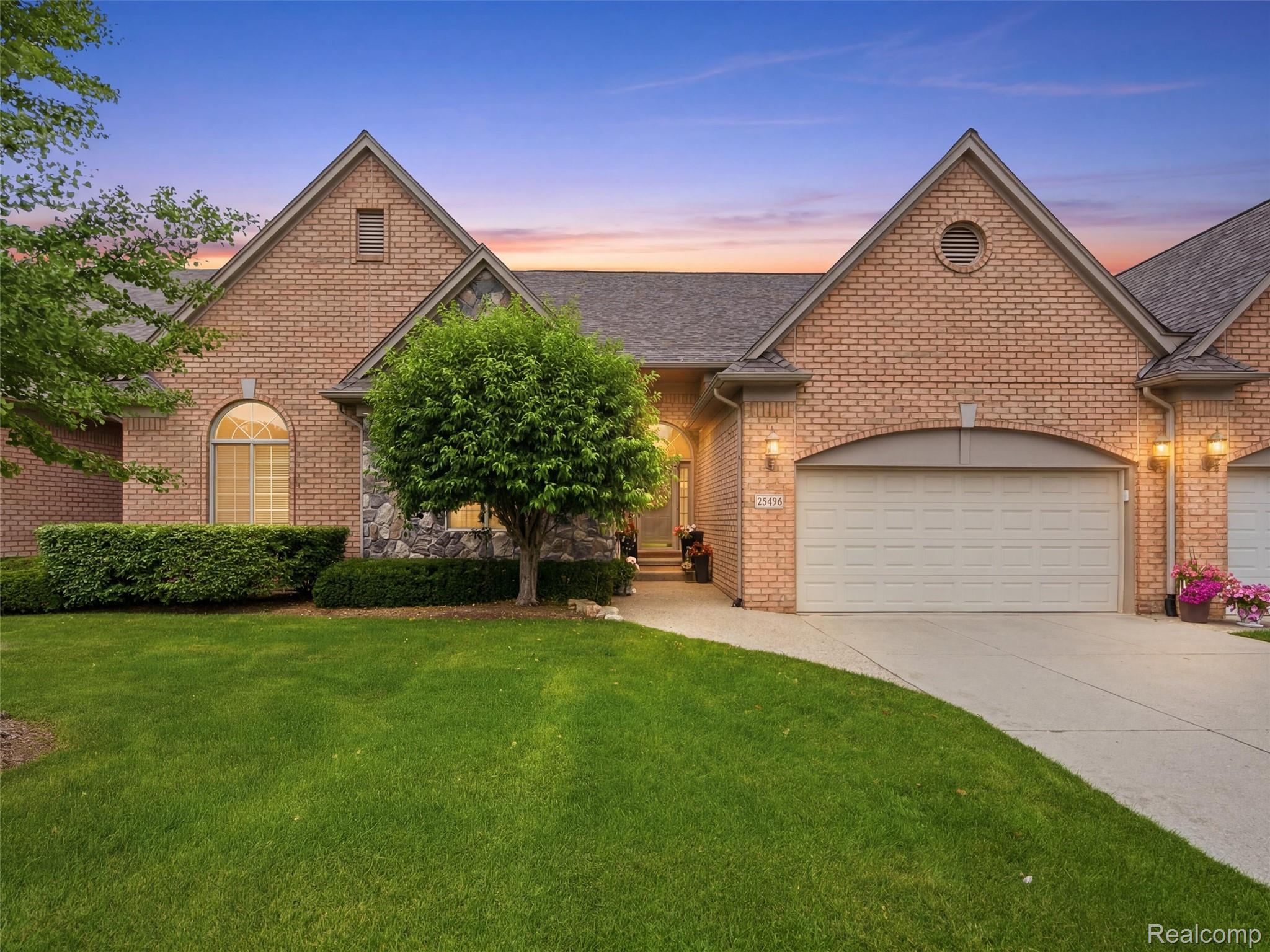 2633, Ridgecrest, Utica, Michigan, 48316