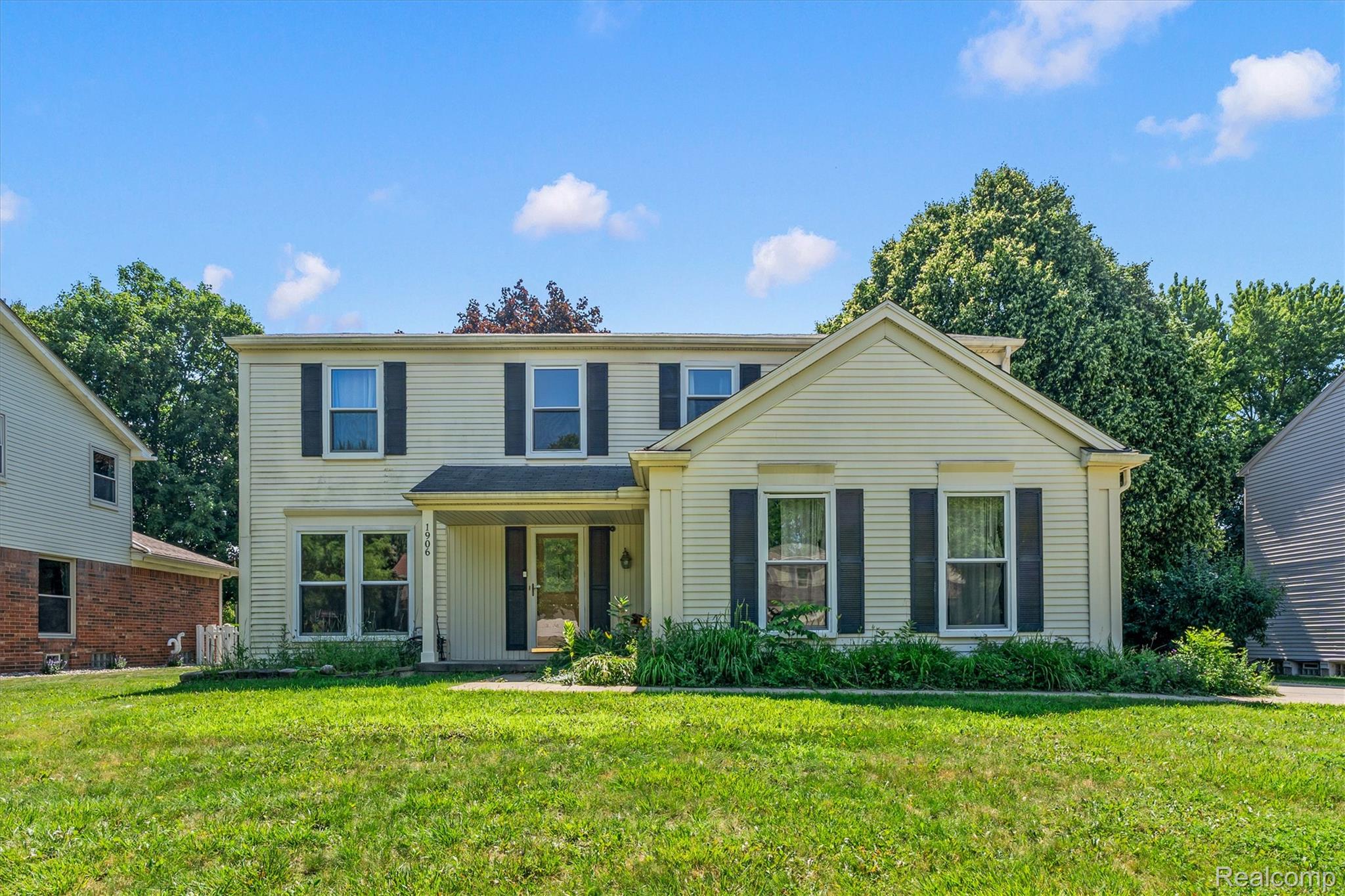 1906, Freemont, Troy, Michigan, 48098