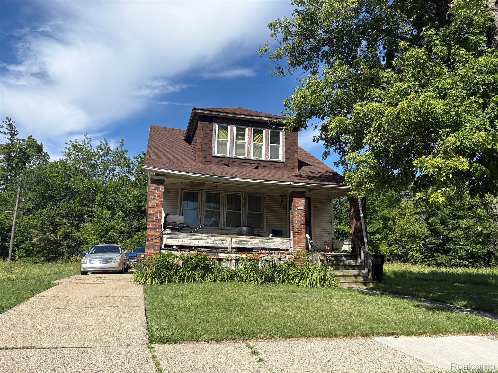 1539, Dickerson, Detroit, Michigan, 48215