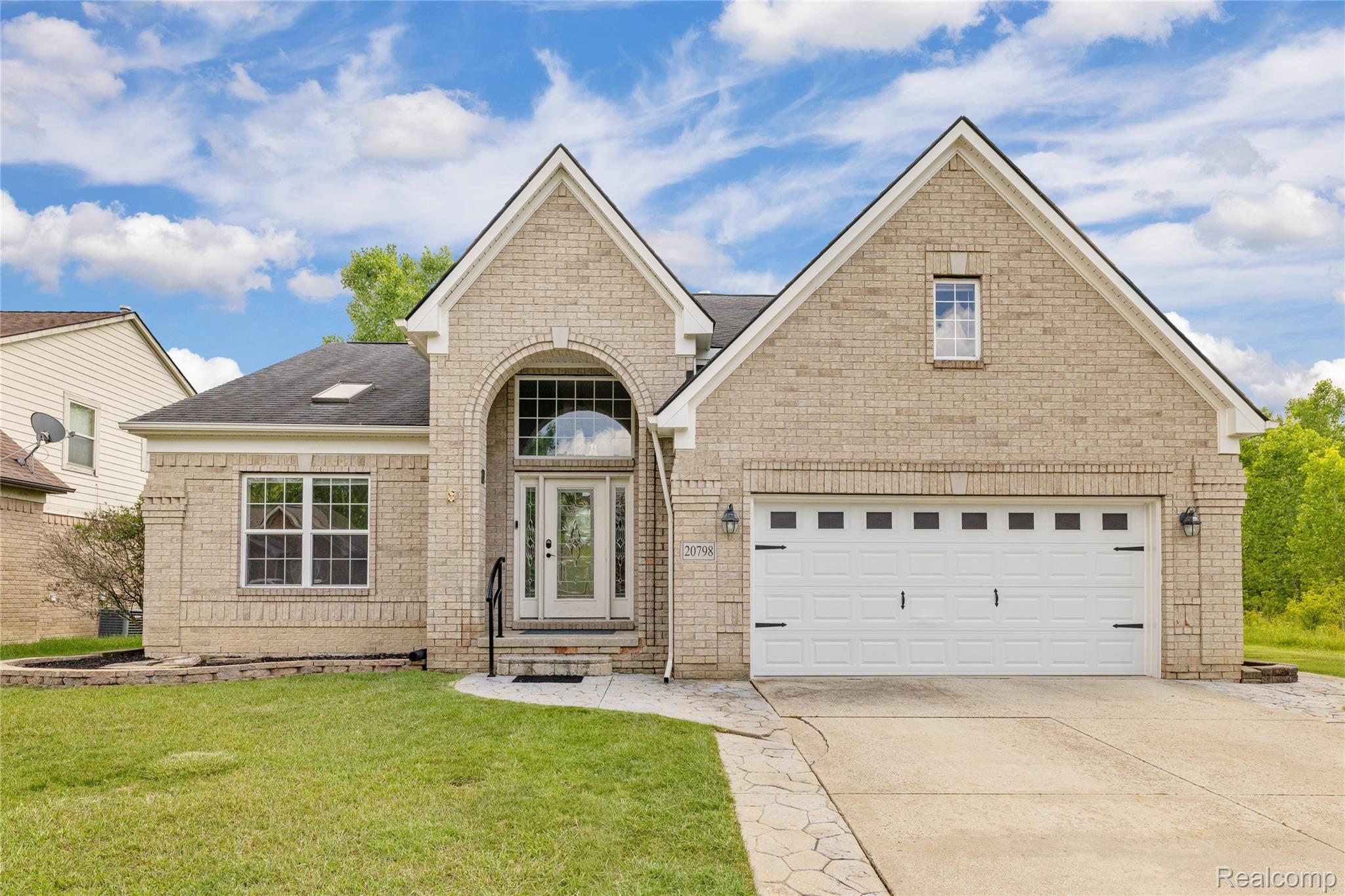 20798, Oak Ridge, Clinton Township, Michigan, 48036