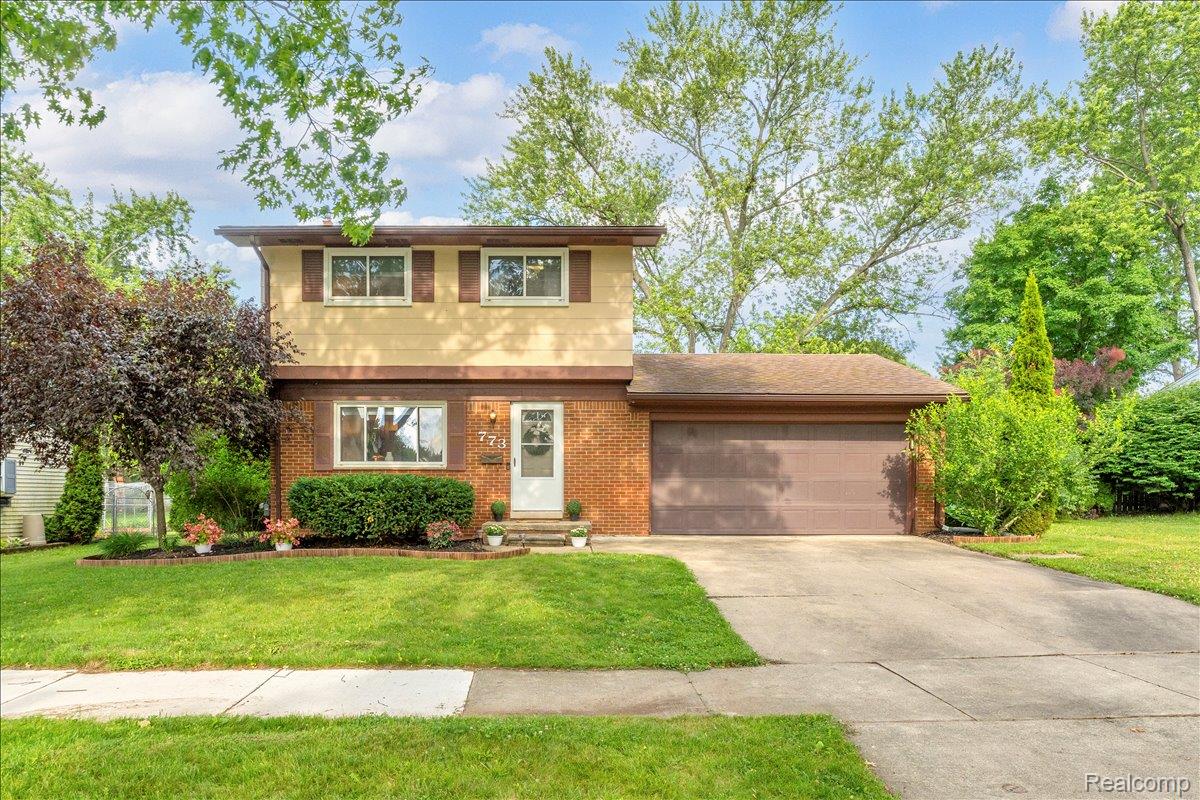 773, Calder, Saline, Michigan, 48176