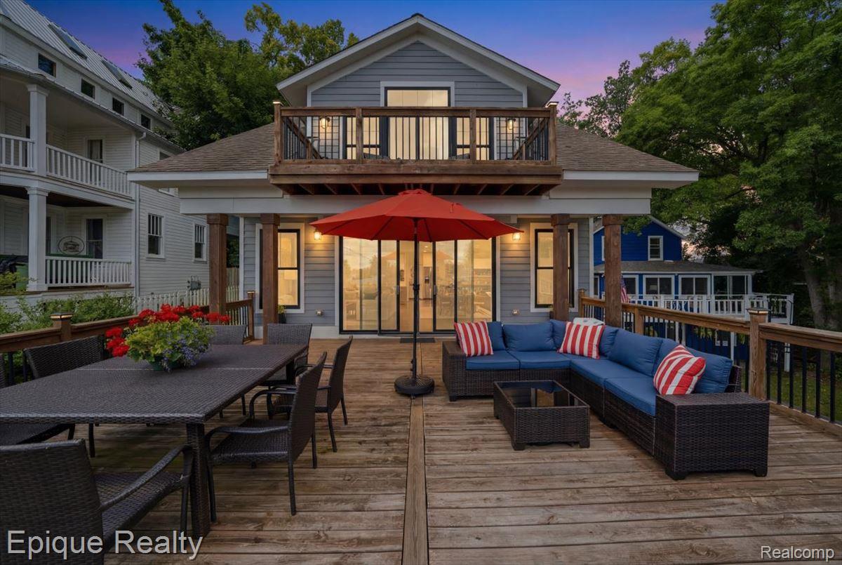 114, Bellevue, Lake Orion, Michigan, 48362