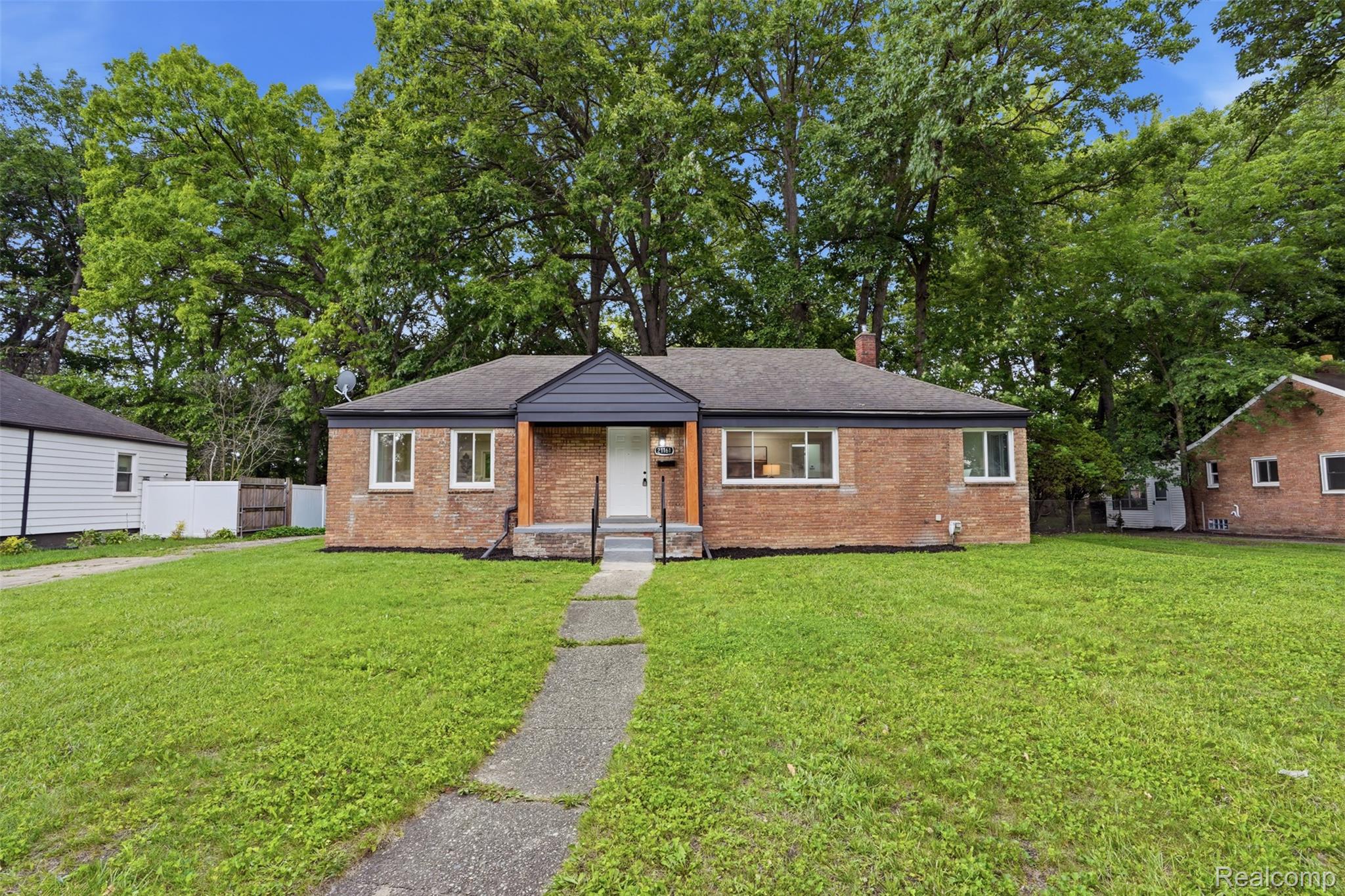 21161, Westhampton, Oak Park, Michigan, 48237