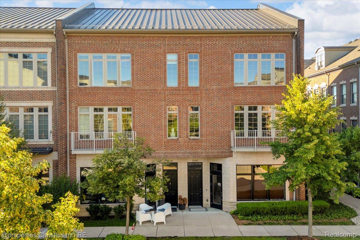 2222, Attard, Birmingham, Michigan, 48009
