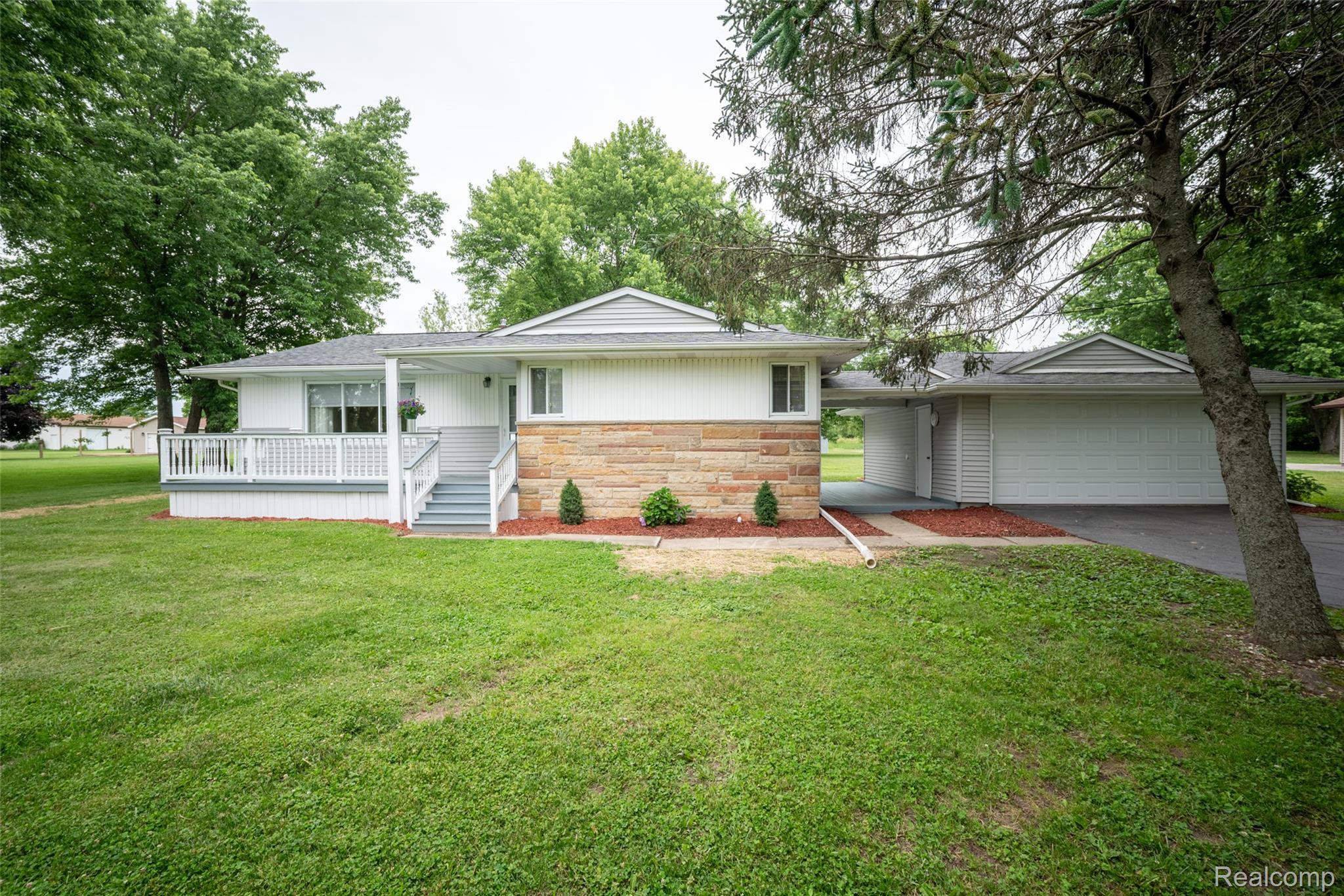10086, Lewis, Clio, Michigan, 48420