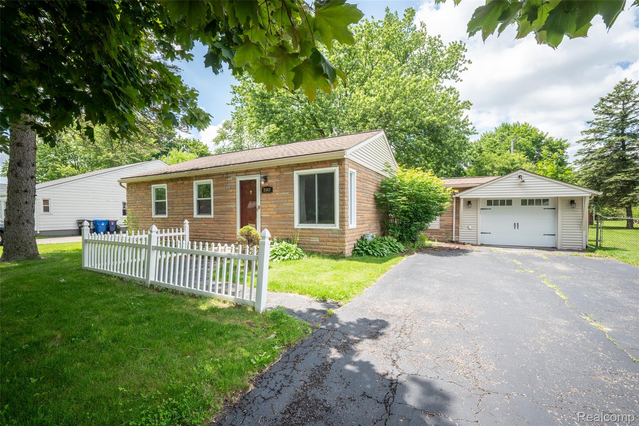 2347, Pauline, Waterford, Michigan, 48329