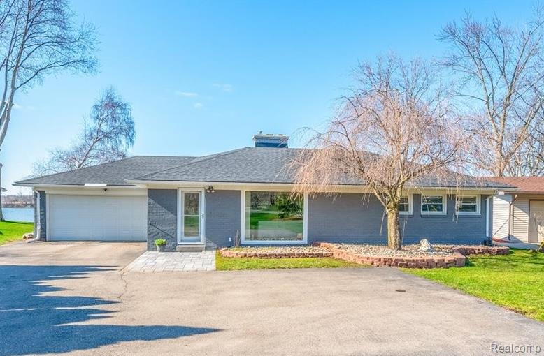 47969, Merle, Belleville, Michigan, 48111