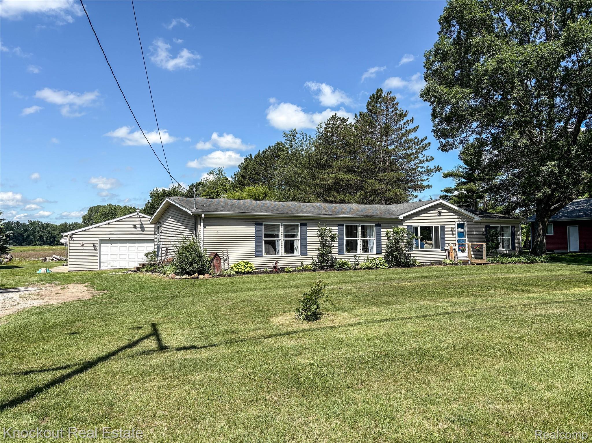 7760, Bell, Birch Run, Michigan, 48415