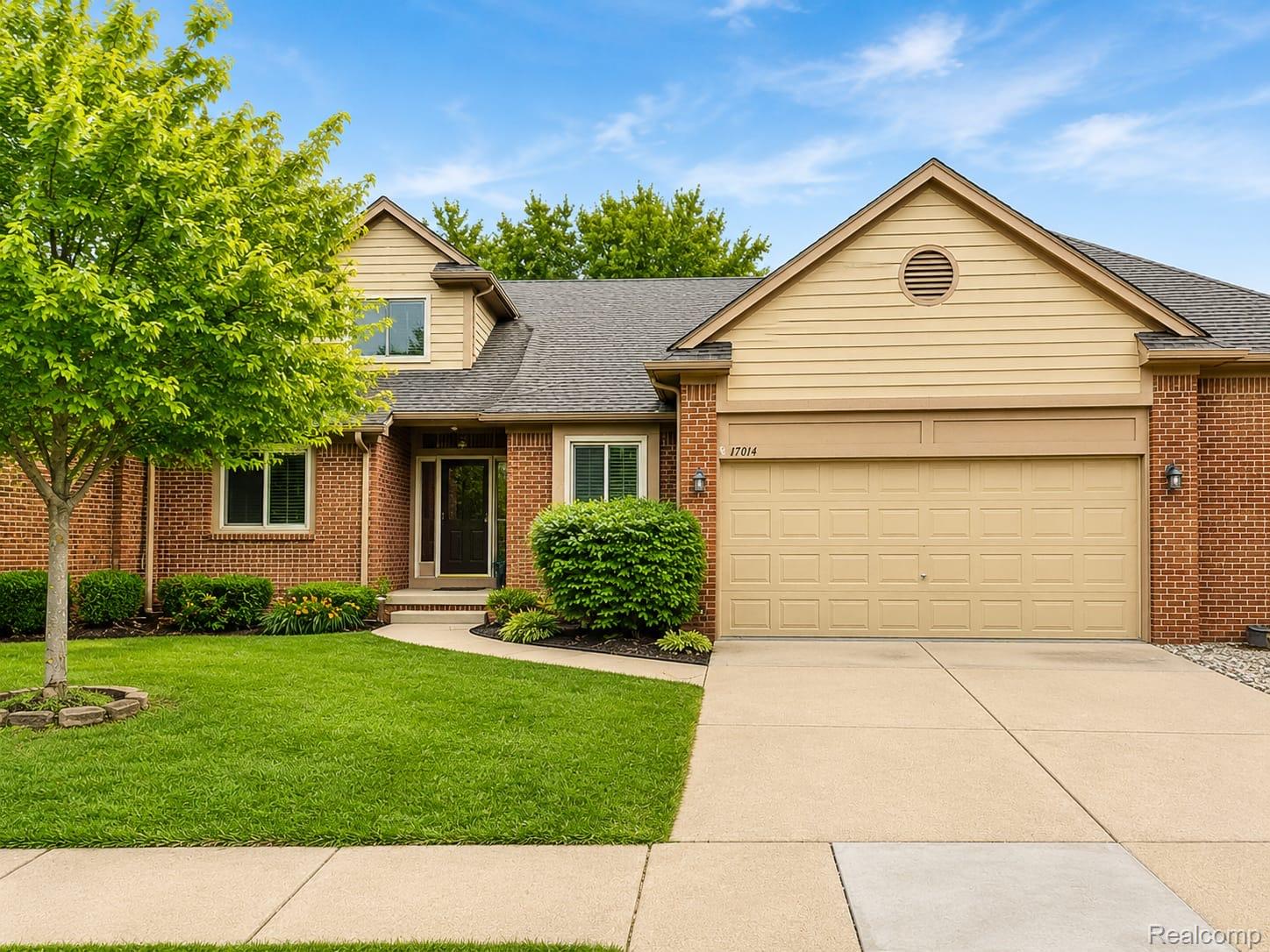 17014, Country Ridge, Macomb, Michigan, 48044