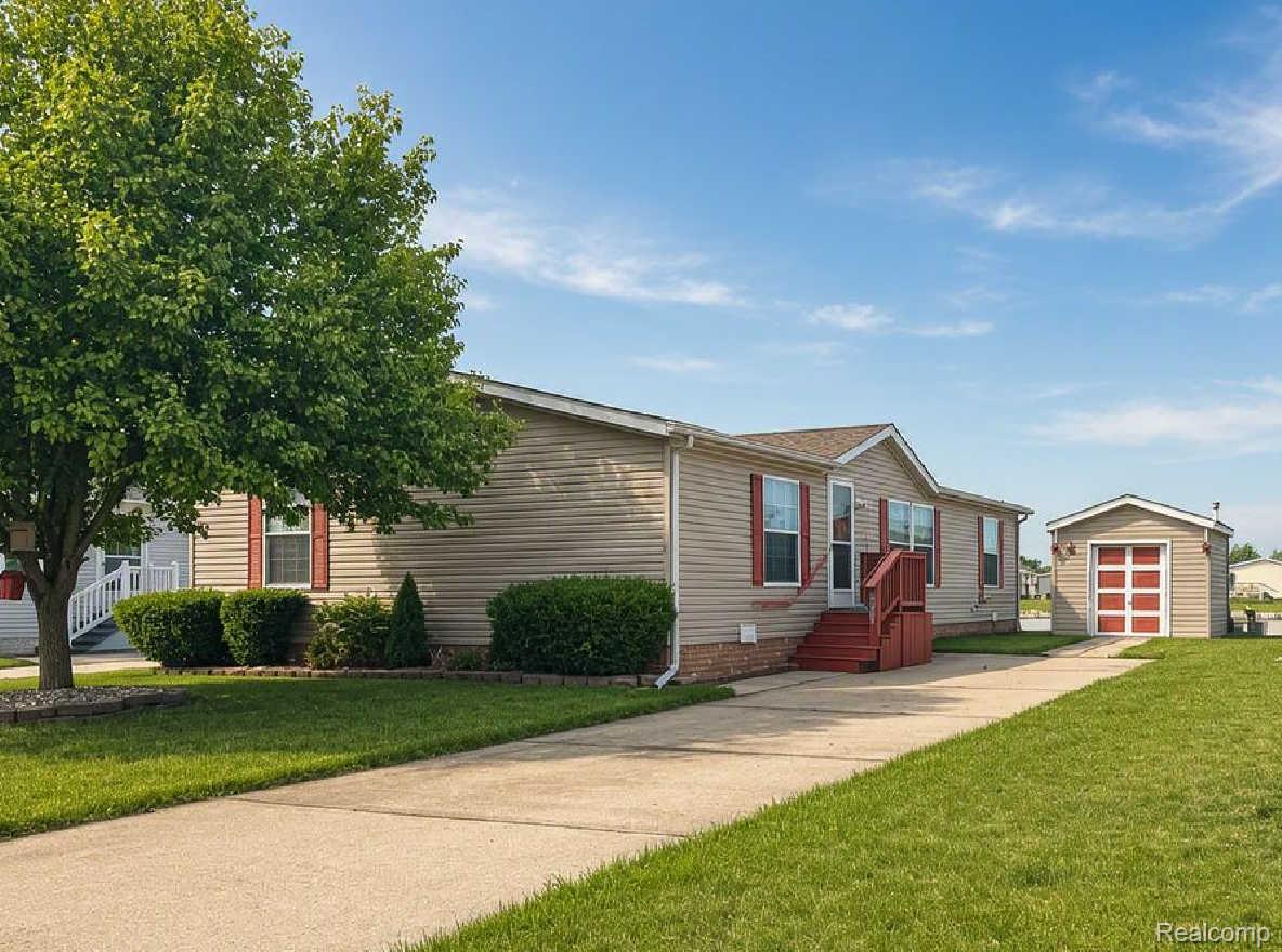 29258, Hidden River, Gibraltar, Michigan, 48173