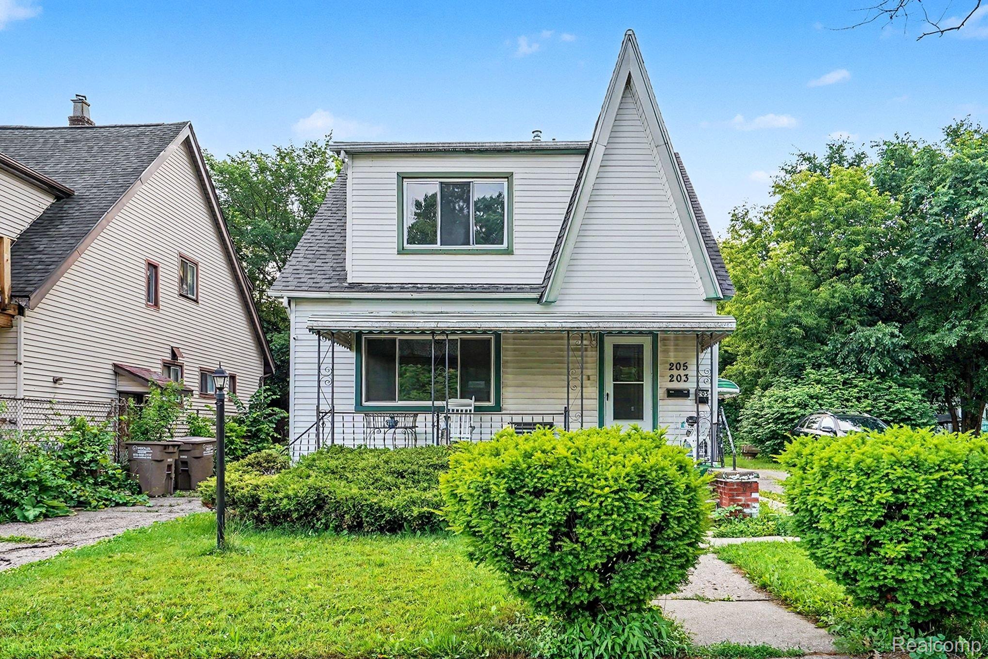 203, Marshall, Pontiac, Michigan, 48342