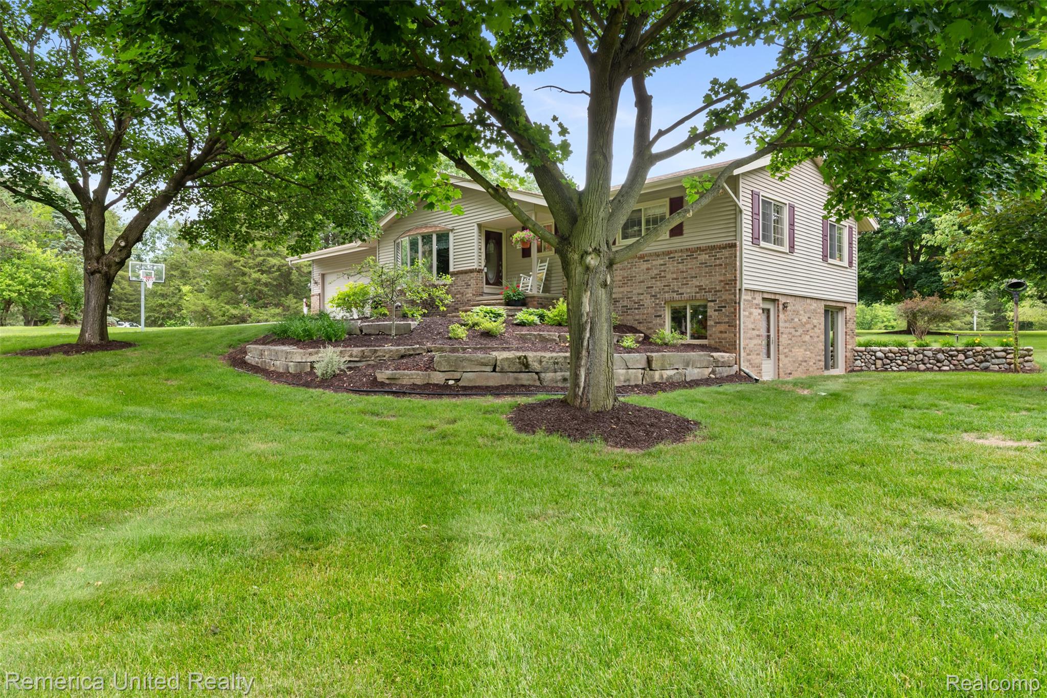 8763, Bishop, Brighton, Michigan, 48116