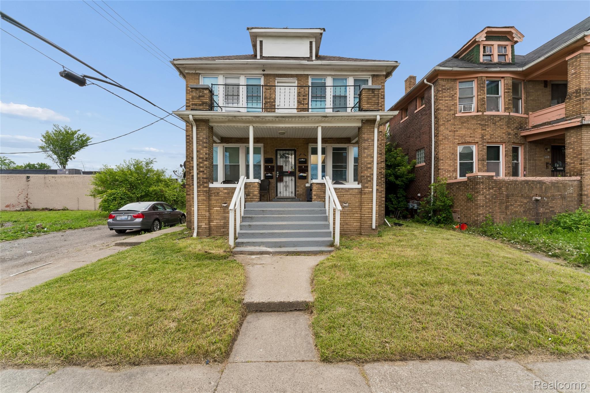 7225, American, Detroit, Michigan, 48210