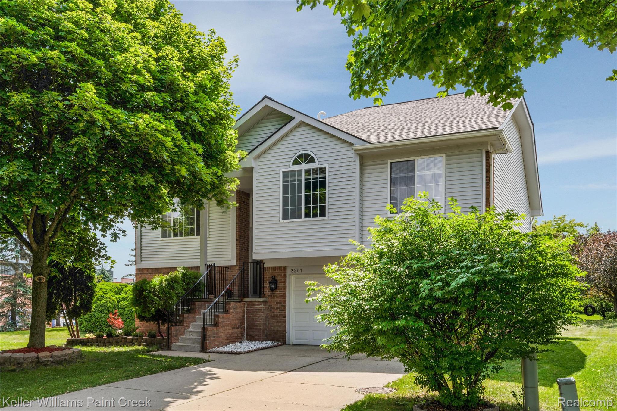 3201, Lynhurst, Oakland, Michigan, 48306