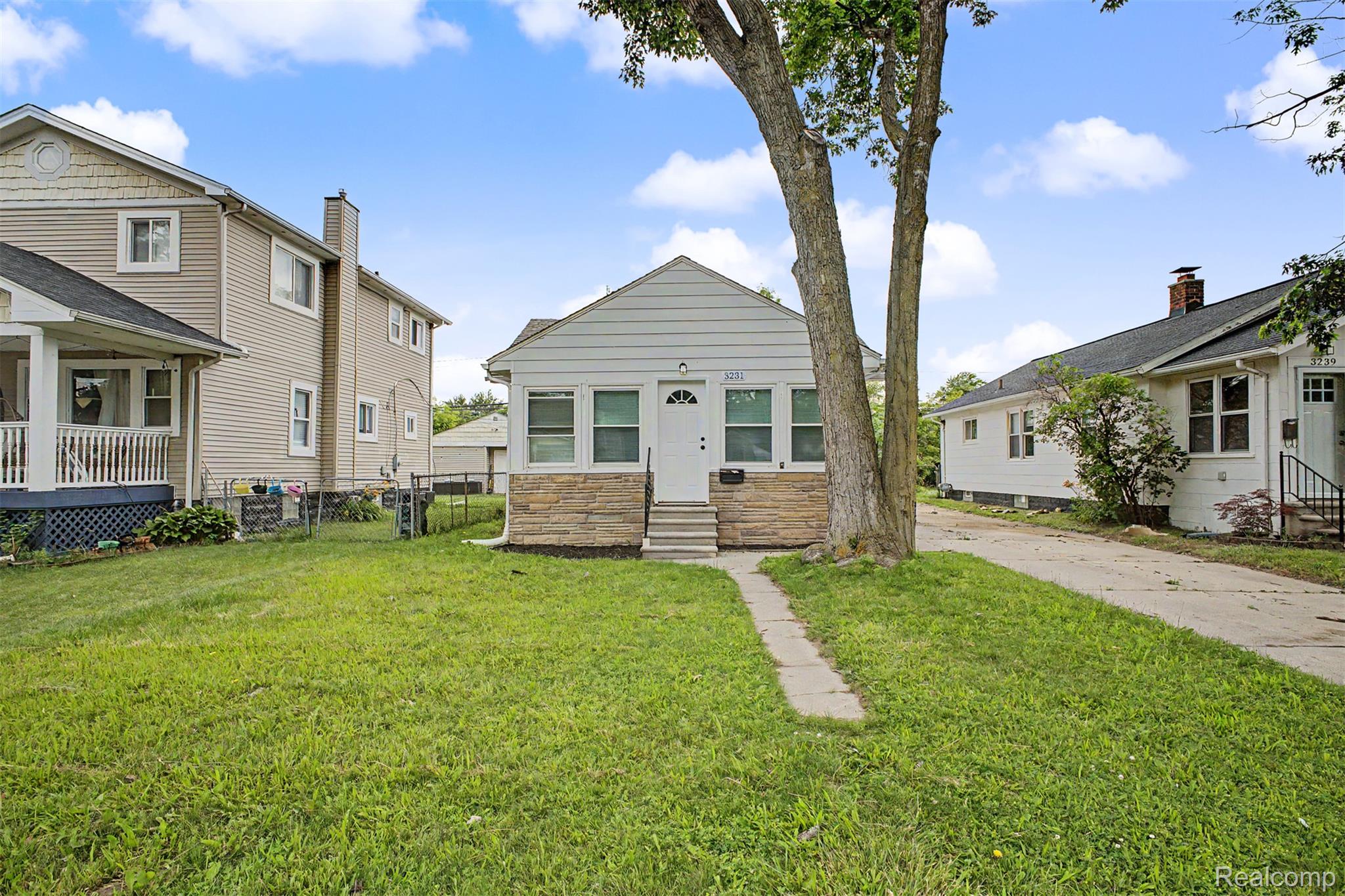 3231, McDowell, Ferndale, Michigan, 48220