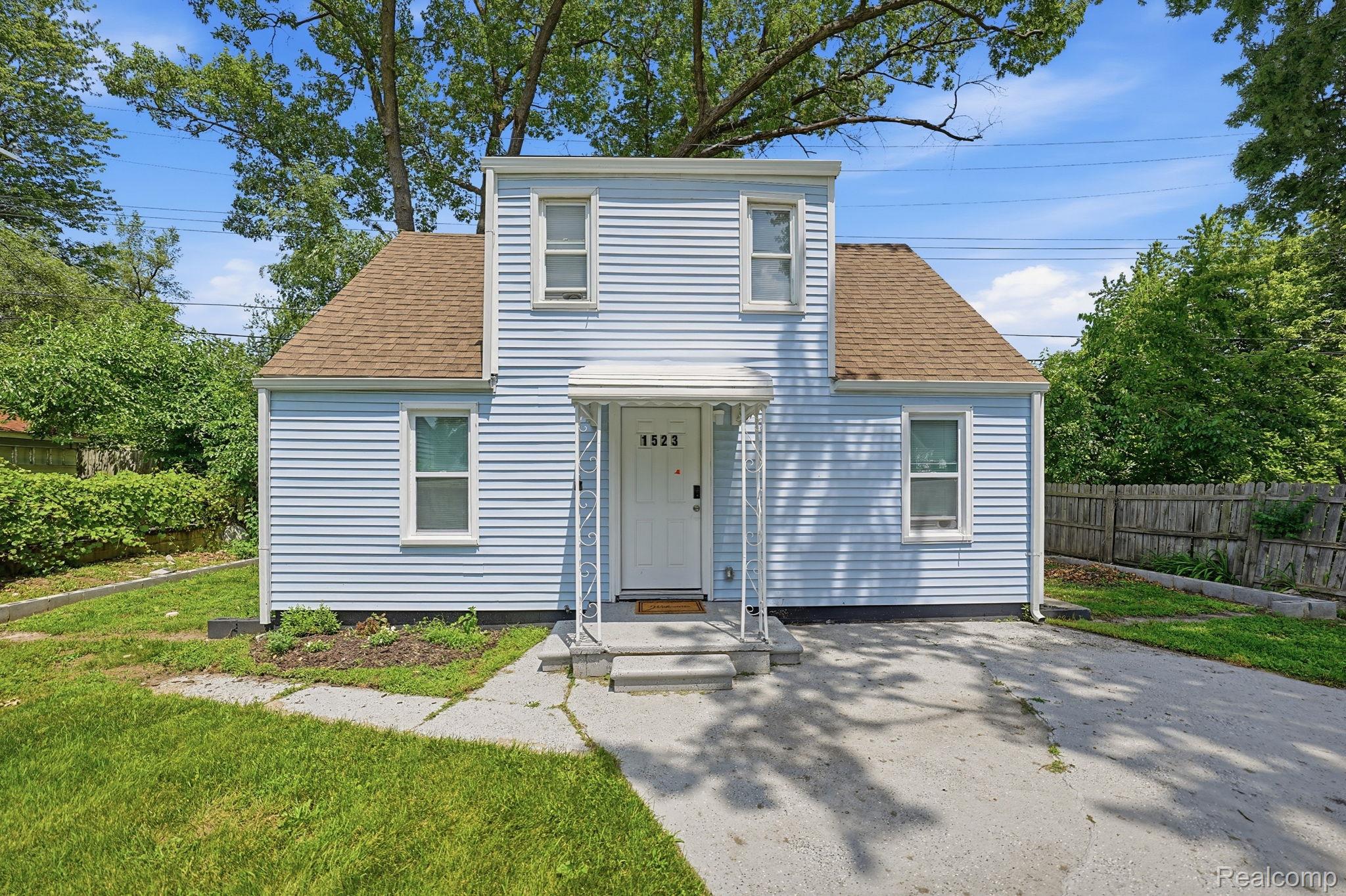1523, Madge, Hazel Park, Michigan, 48030