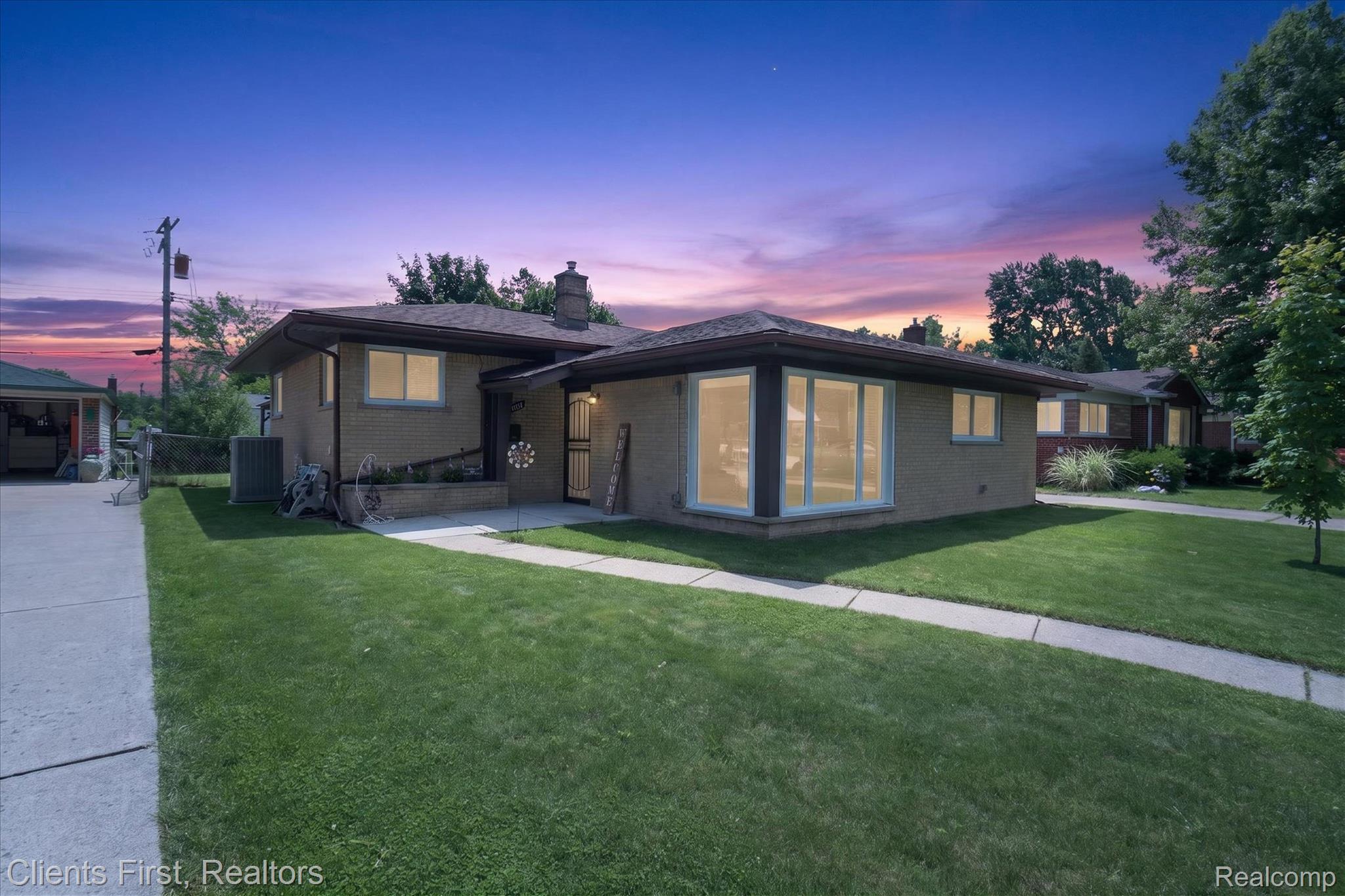 14242, Foch, Livonia, Michigan, 48154
