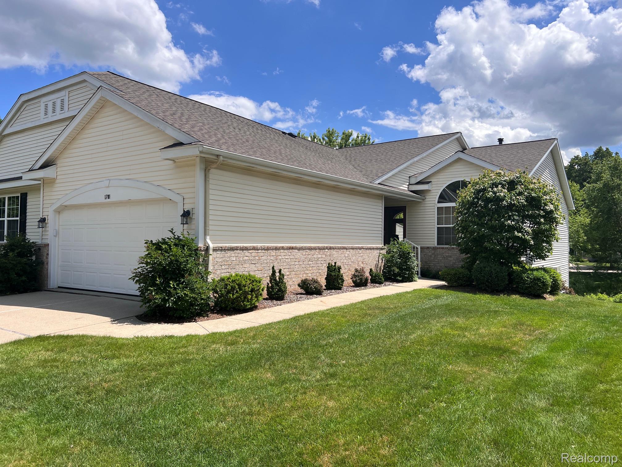 1701, Crystal Cove, #47, Haslett, Michigan, 48840