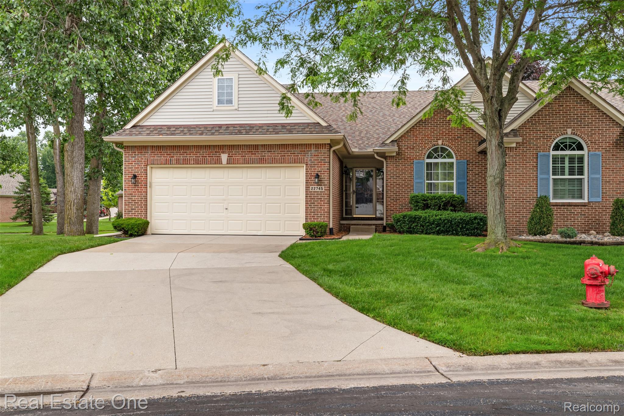 22745, Coachlight, Taylor, Michigan, 48180