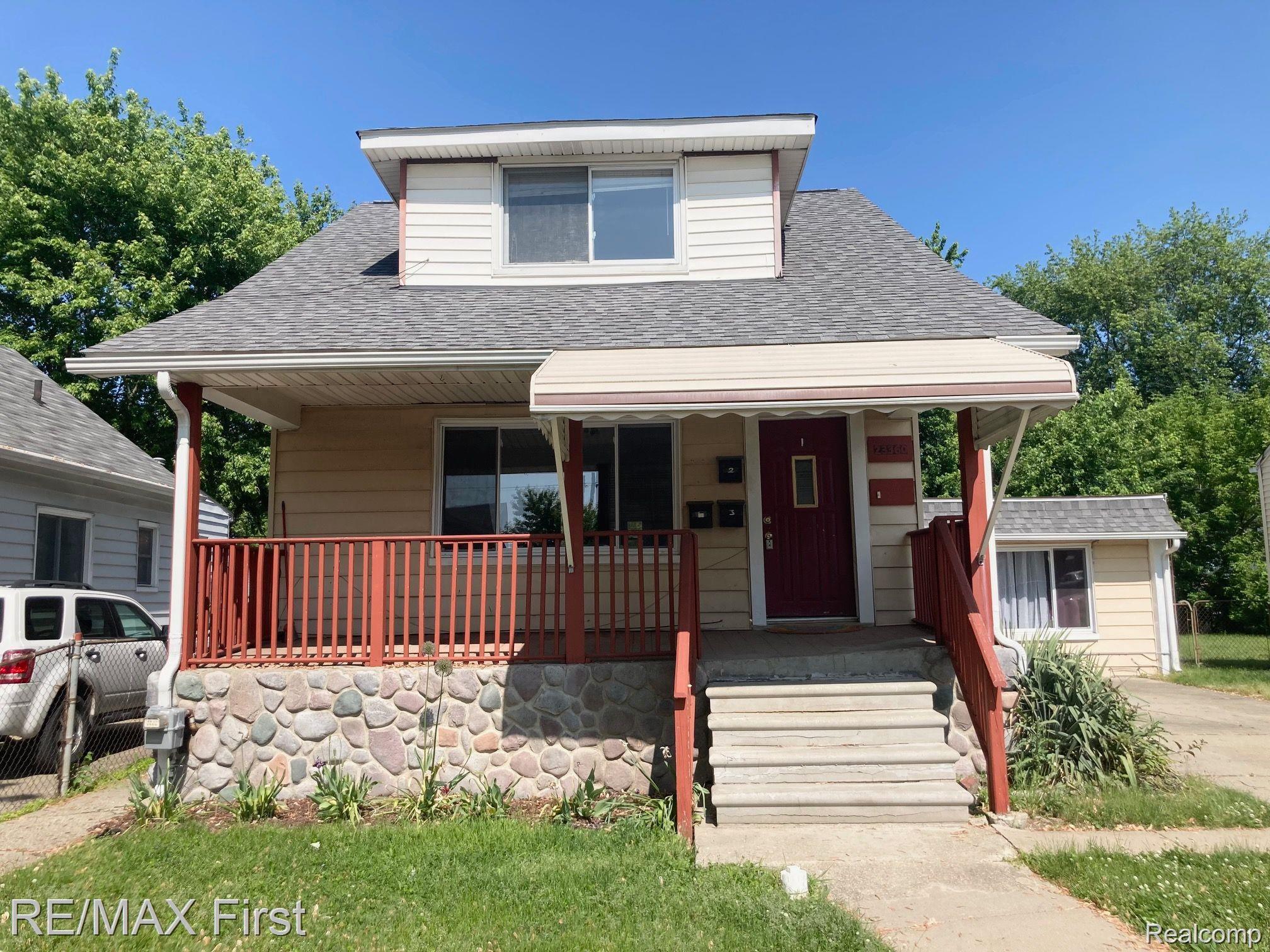 23360, Carlisle, Hazel Park, Michigan, 48030