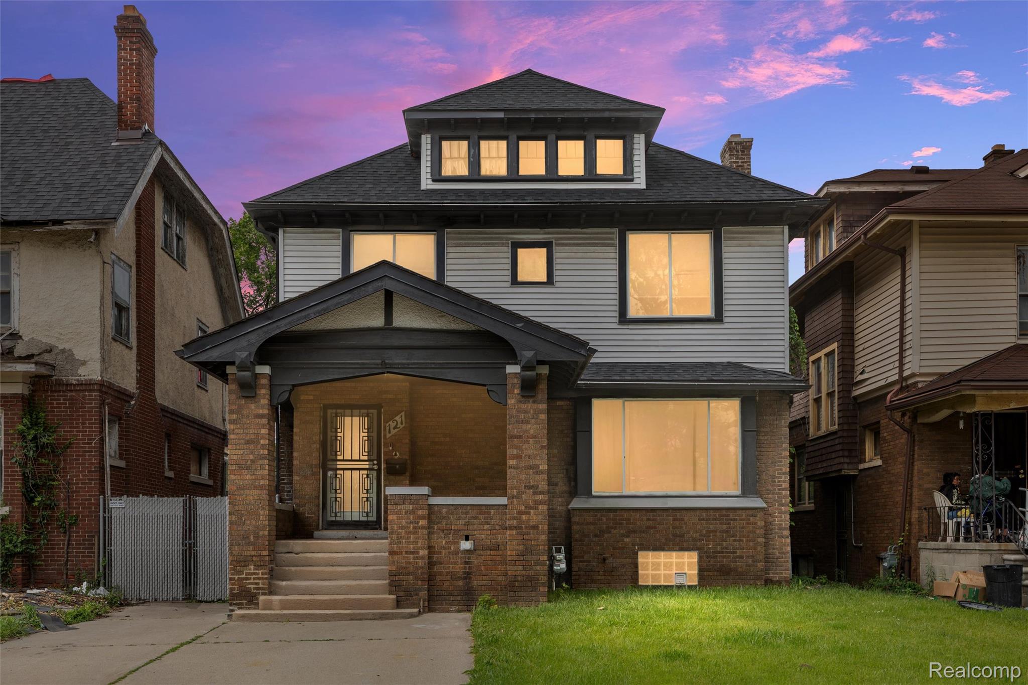 121, Colorado, Highland Park, Michigan, 48203