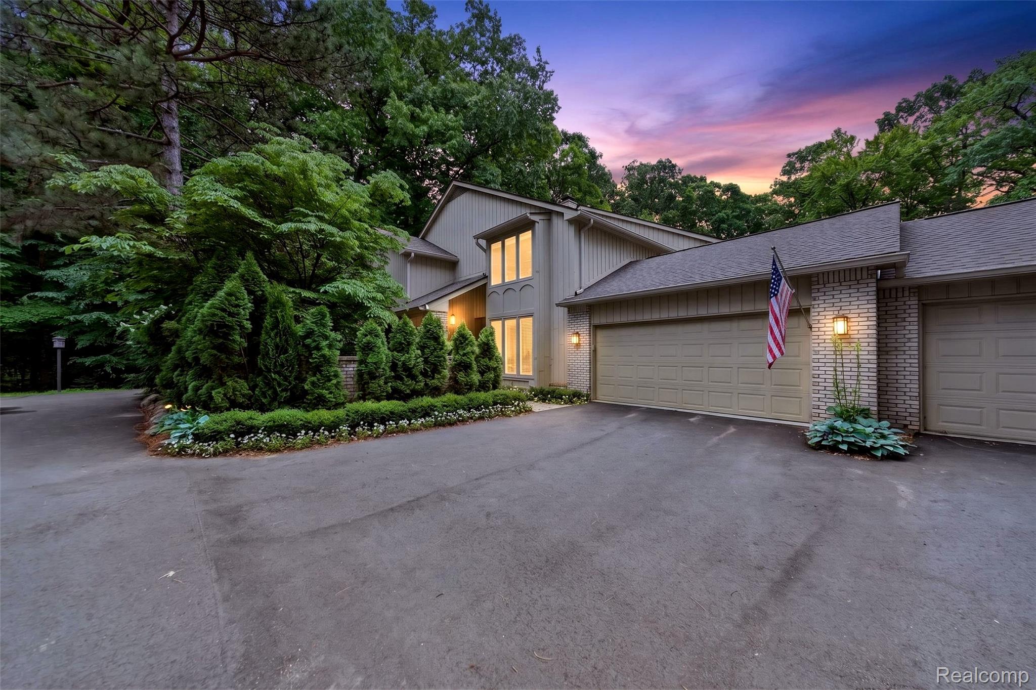 1262, Woodcrest, Bloomfield Hills, Michigan, 48304