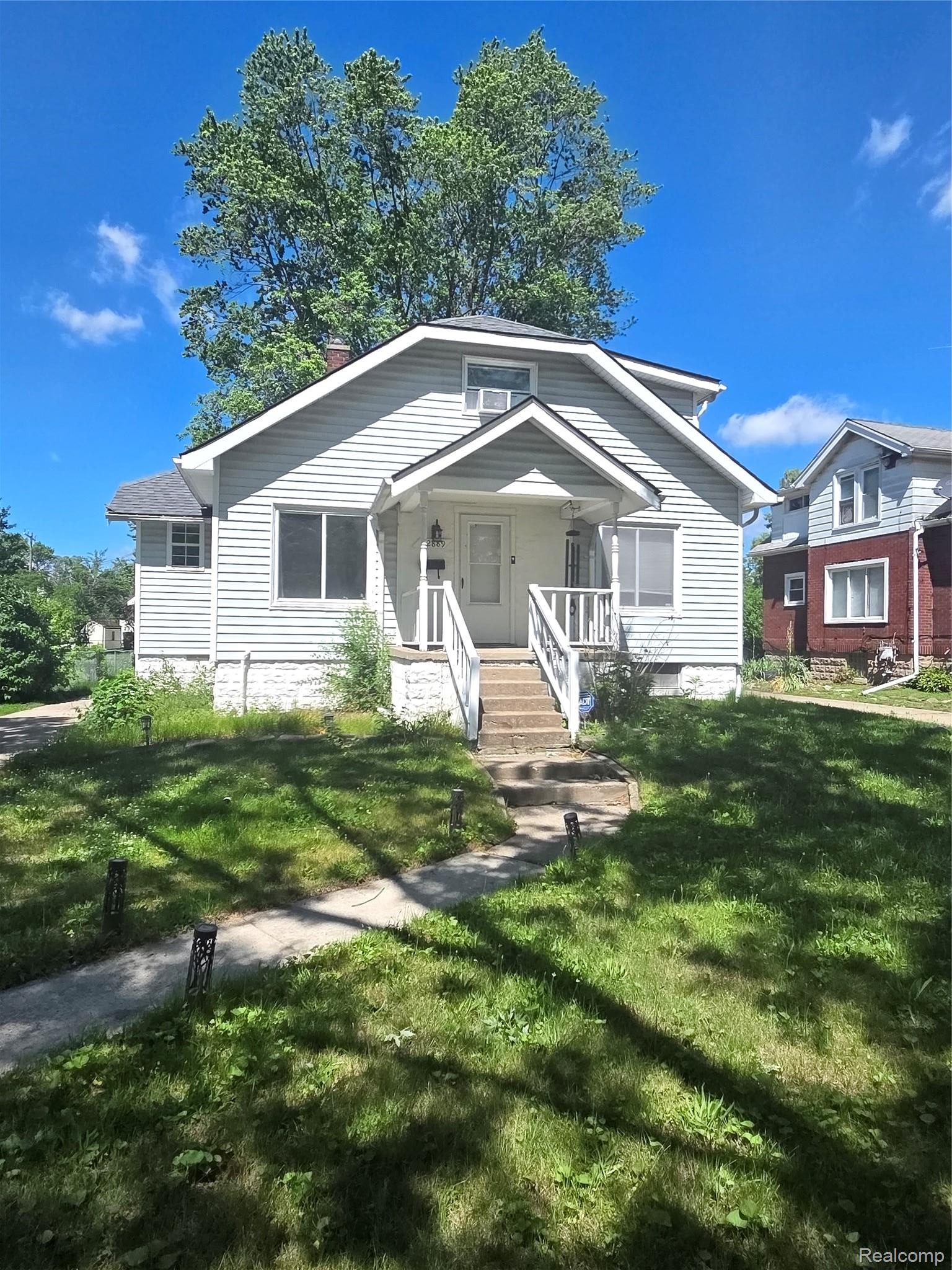 22889, Oakwood, Eastpointe, Michigan, 48021