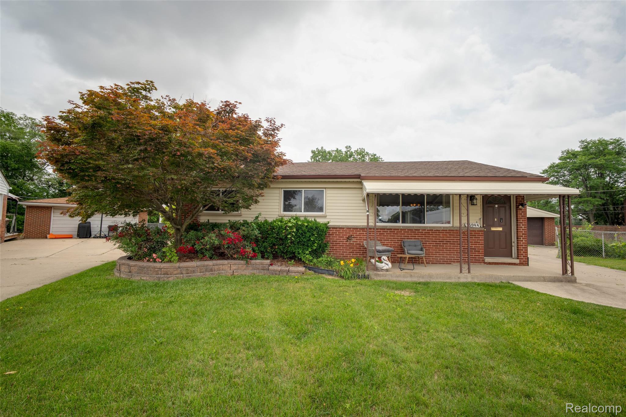 16944, Hans, Fraser, Michigan, 48026