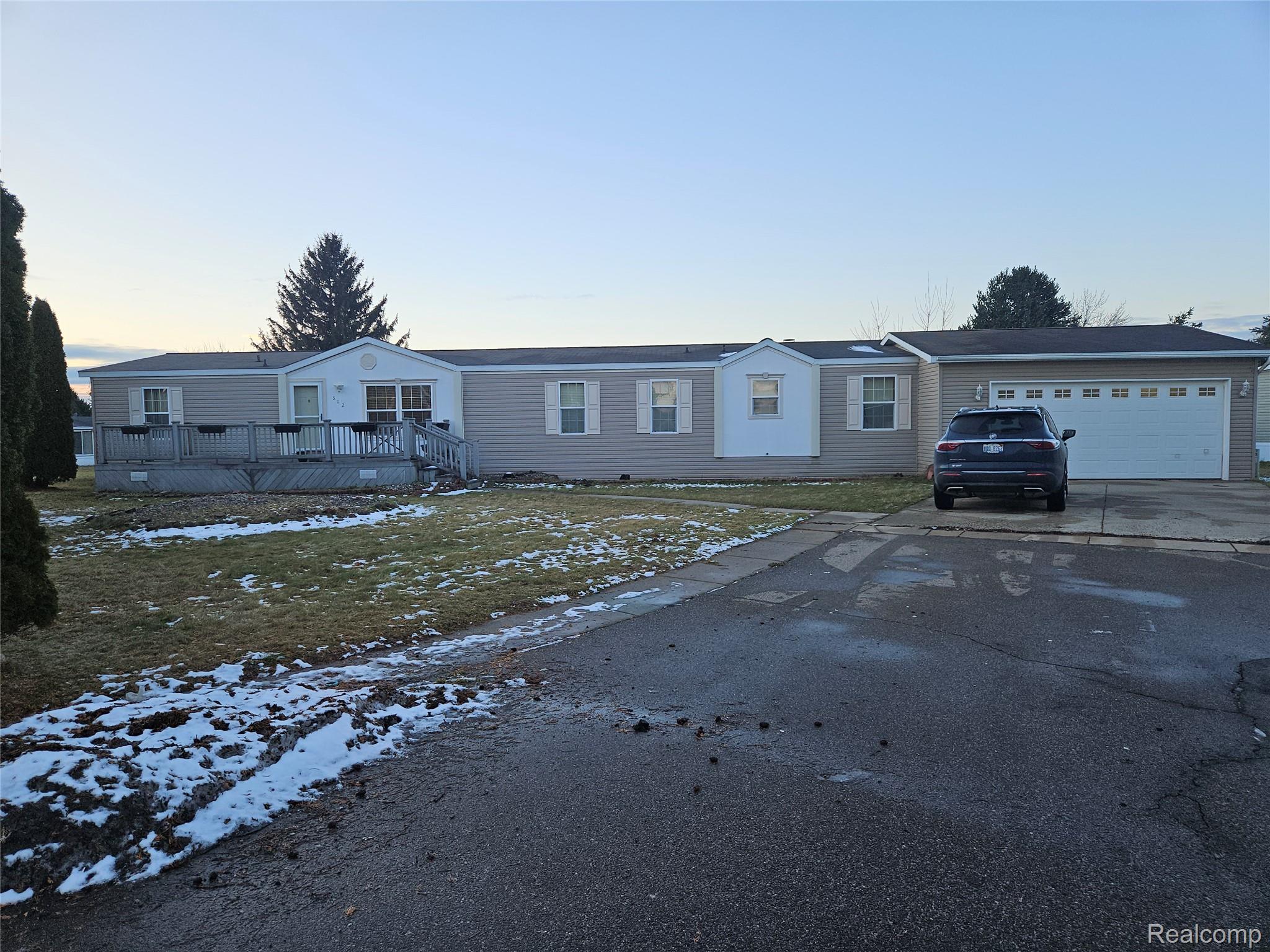 312, Black Oak, Flint, Michigan, 48506