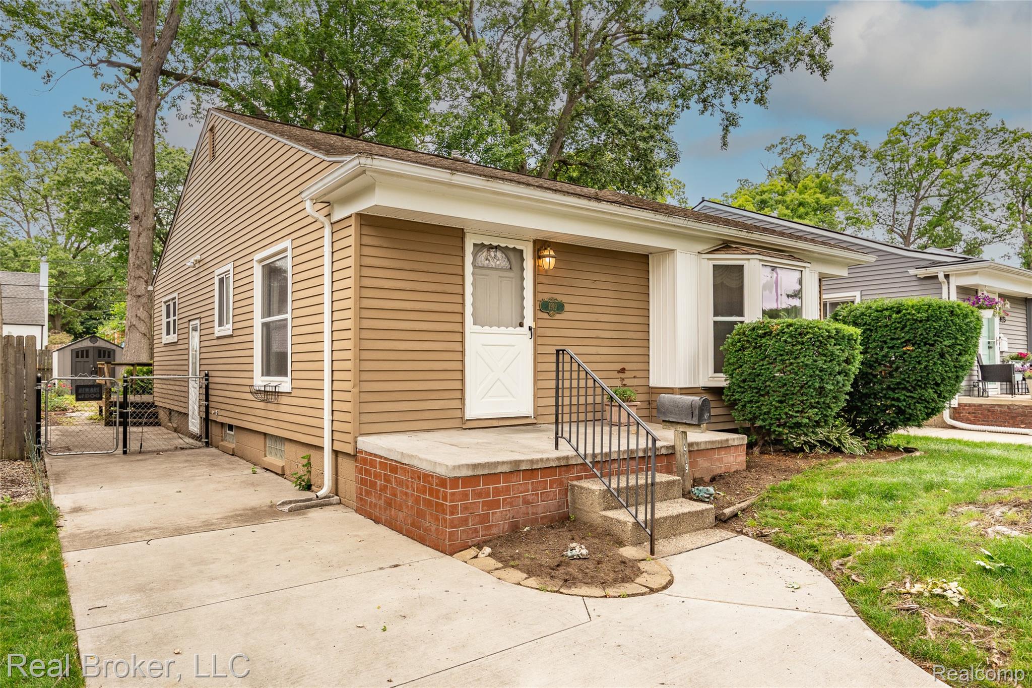 1919, Fern, Royal Oak, Michigan, 48073