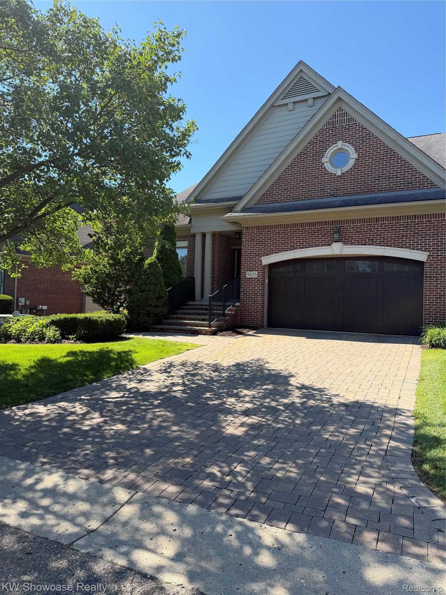 5608, Pembrooke, West Bloomfield, Michigan, 48322