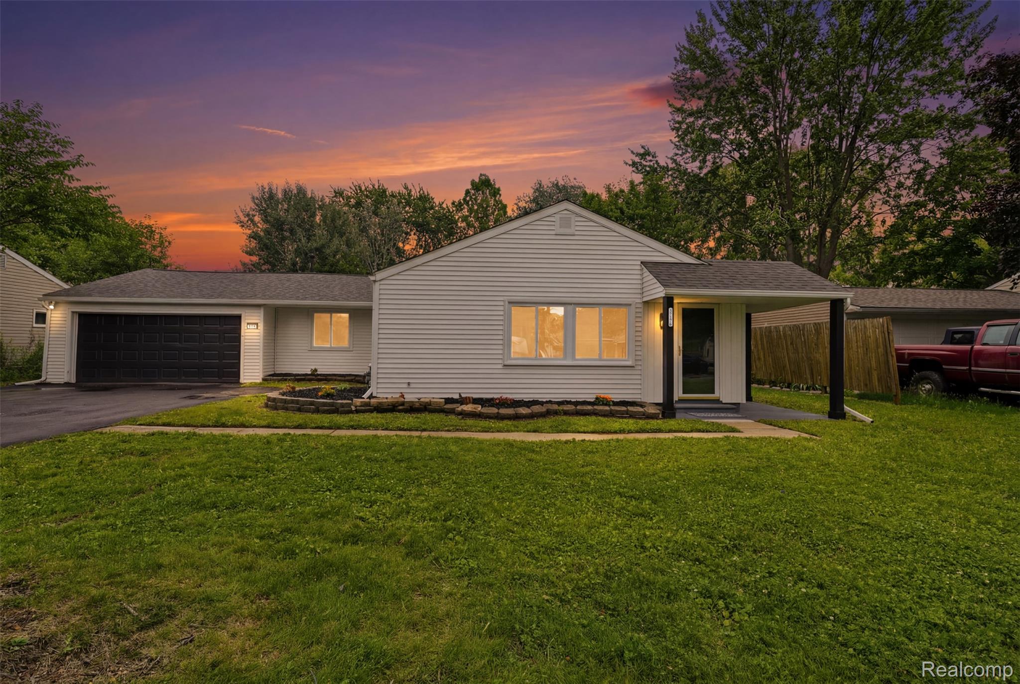 37176, Garvin, Clinton Township, Michigan, 48036