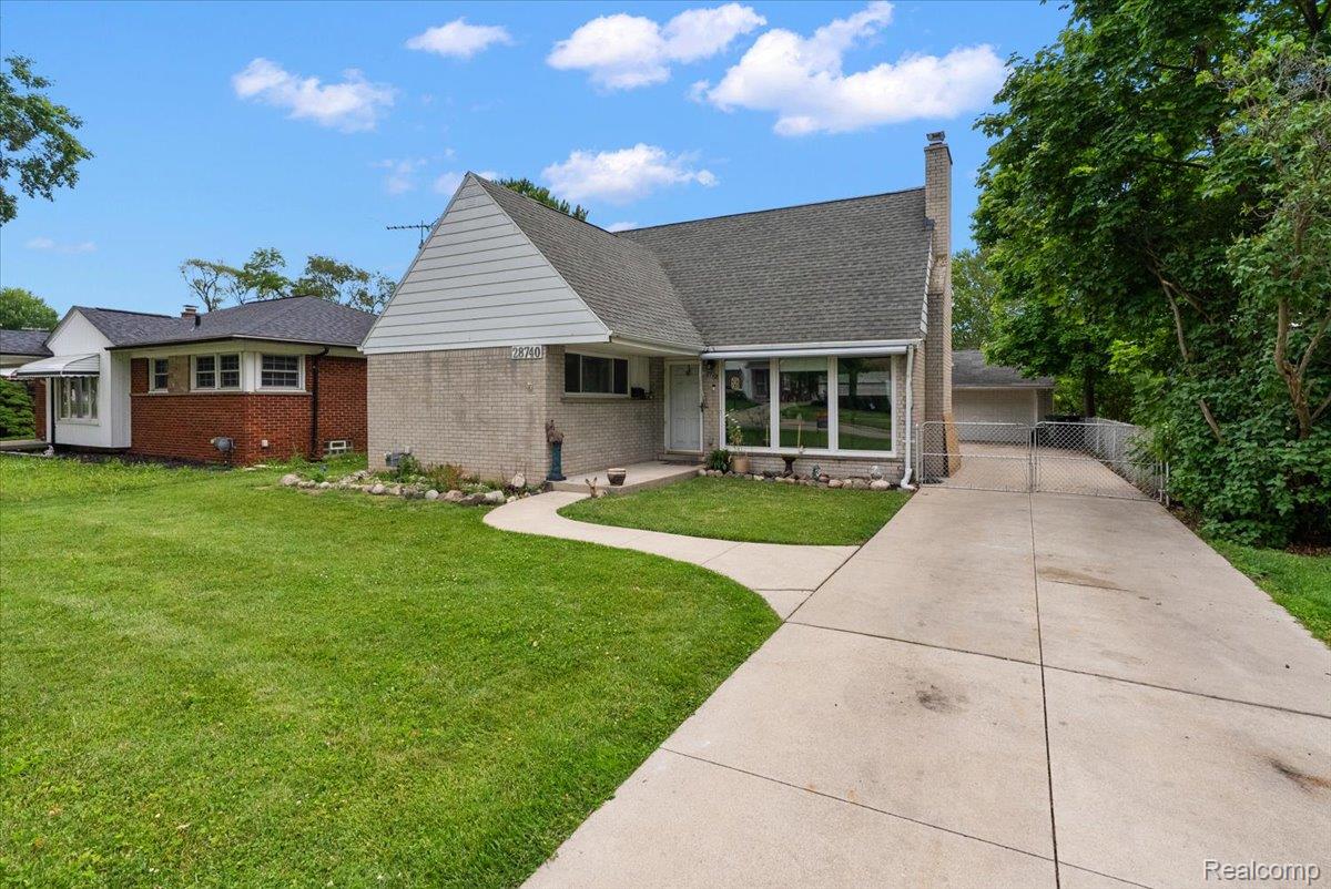 28740, Garfield, Roseville, Michigan, 48066