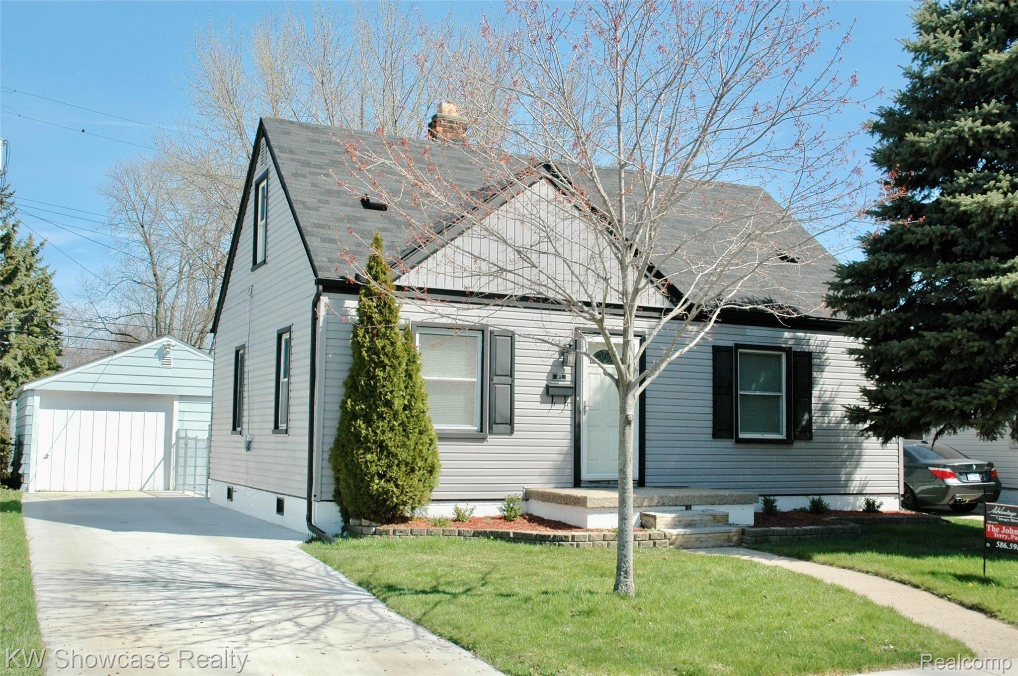 1815, DALLAS, Royal Oak, Michigan, 48067