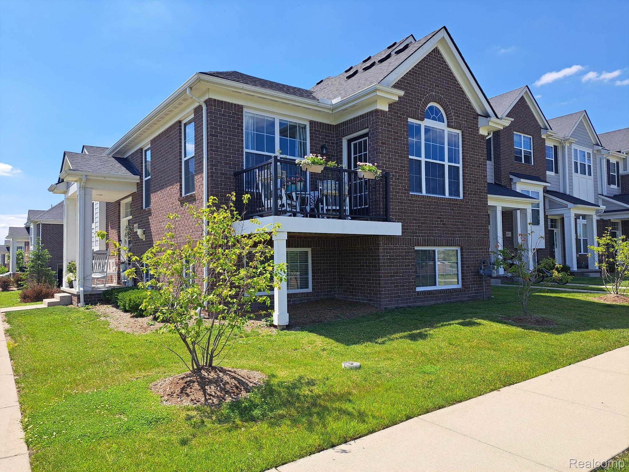 49503, Lantern, Canton, Michigan, 48188