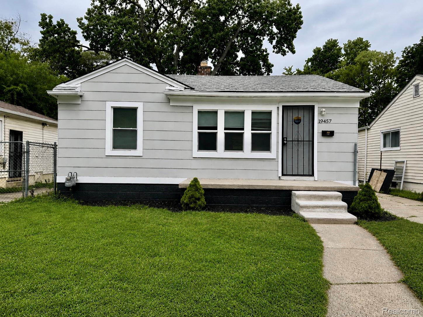 19457, Gilchrist, Detroit, Michigan, 48235