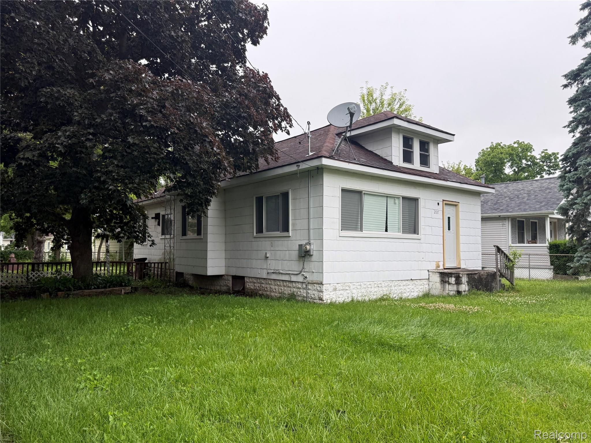 2137, Buder, Burton, Michigan, 48529