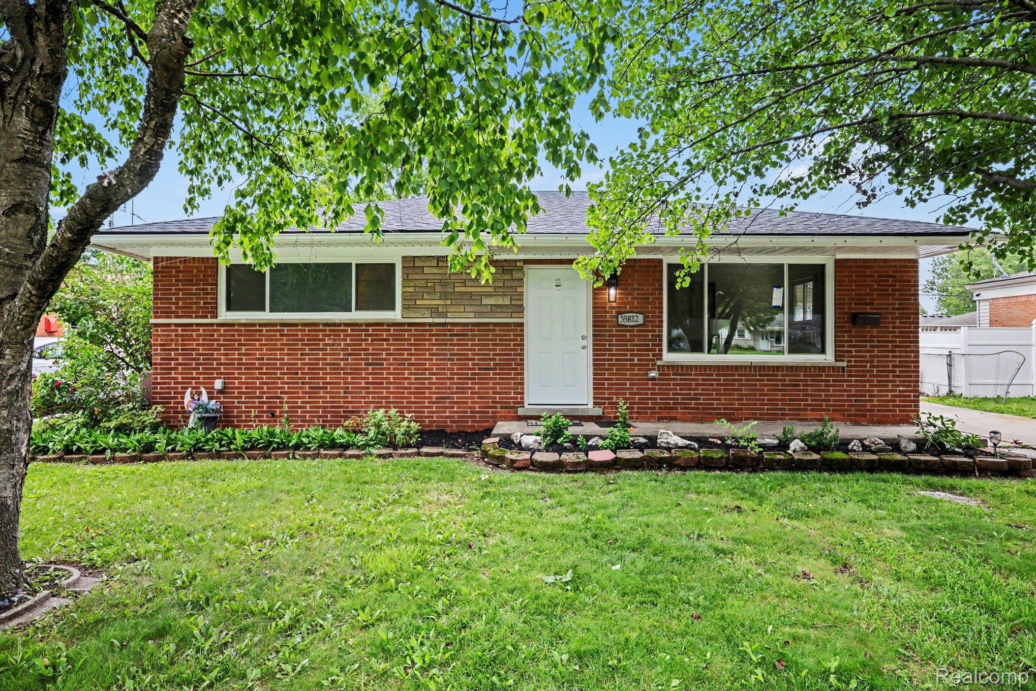 35812, Little Mack, Clinton Township, Michigan, 48035