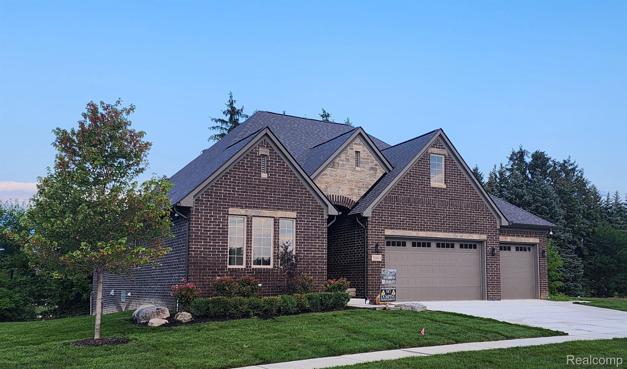 3093, Raffler, Rochester Hills, Michigan, 48307