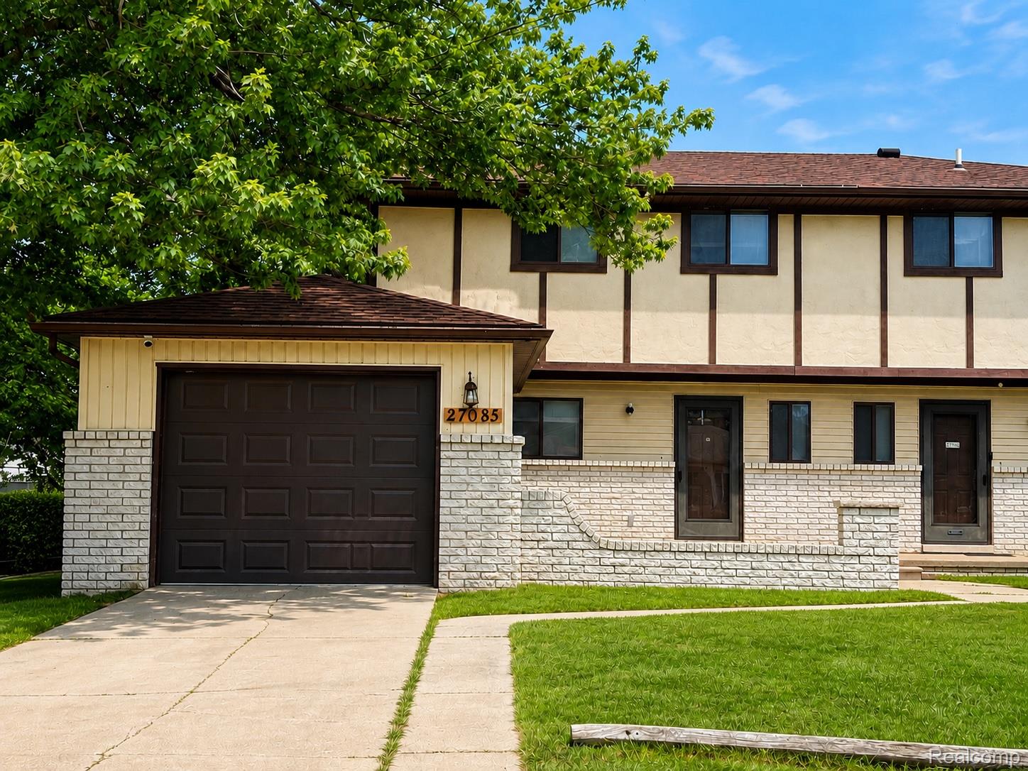 27085, Campau, Lake Twp, Michigan, 48045