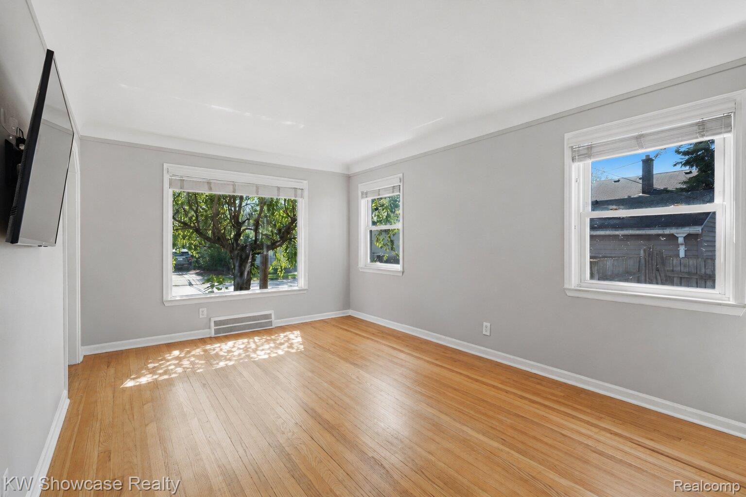 316, Edison, Royal Oak, Michigan, 48067