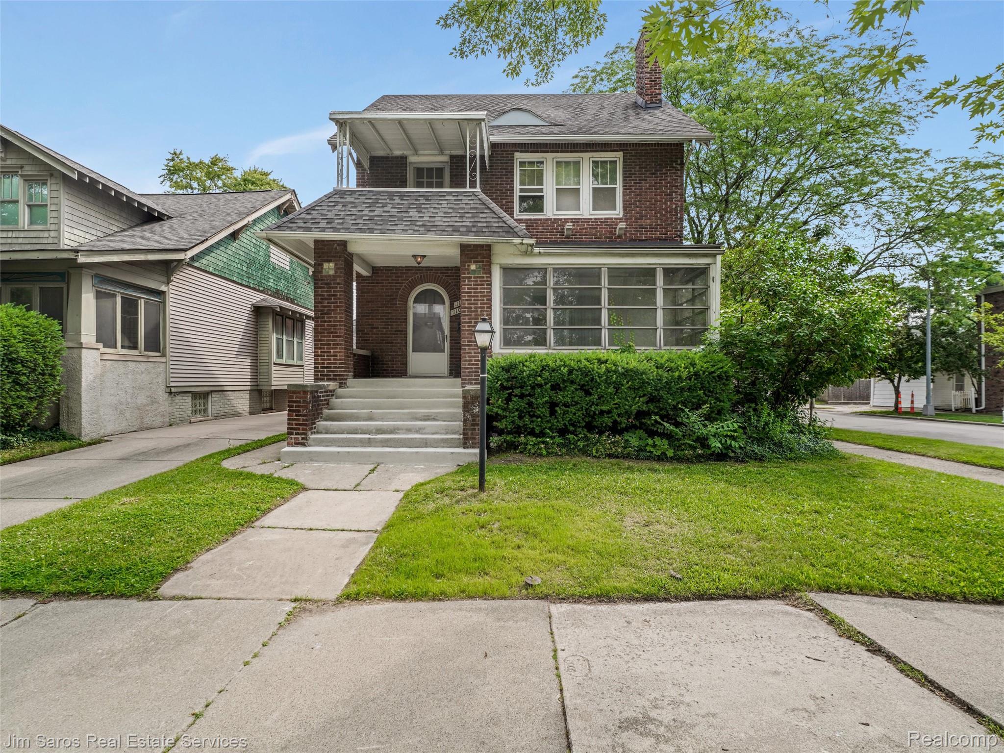 1102, Beaconsfield, Grosse Pointe, Michigan, 48230